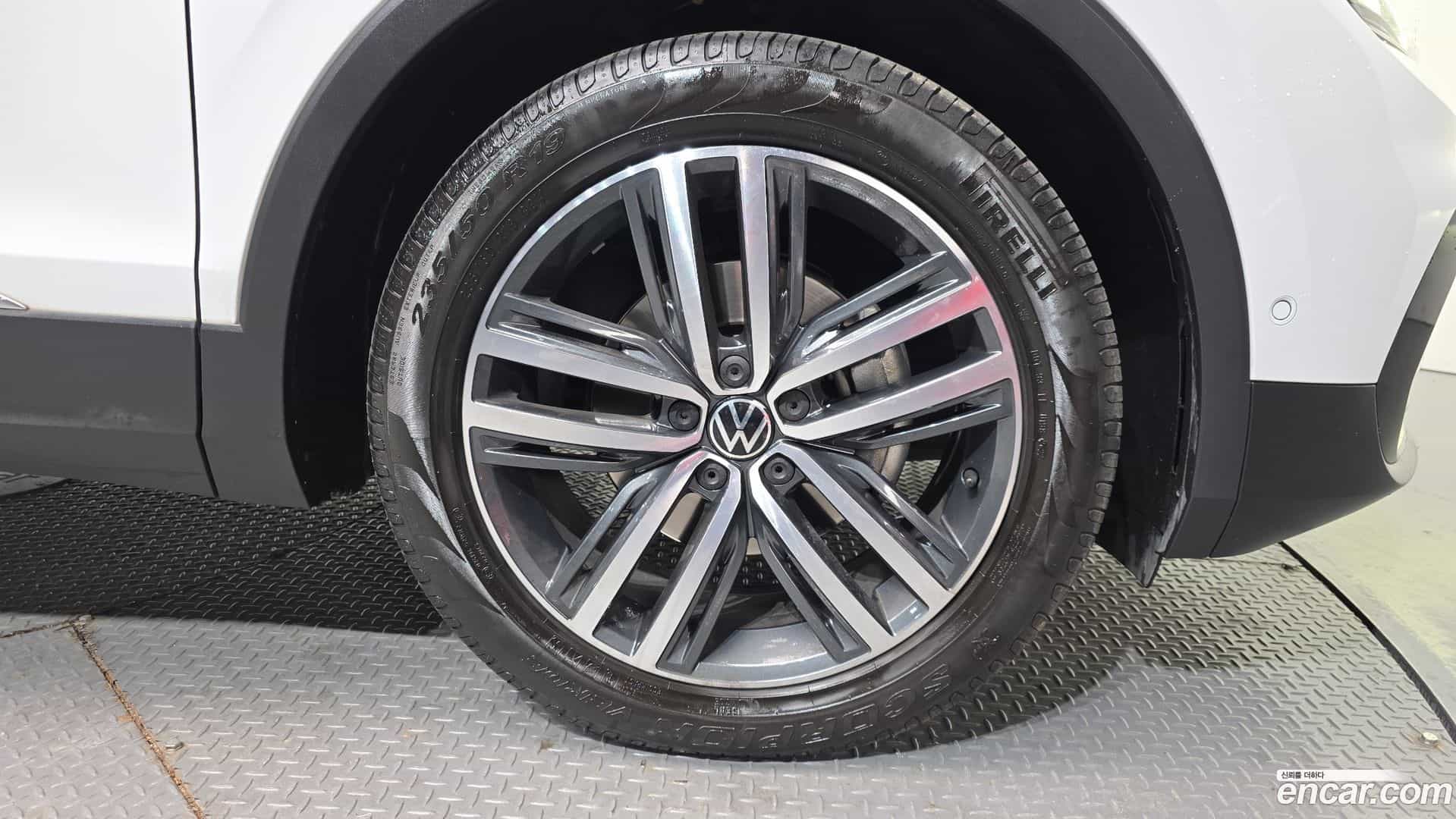 Tiguan Volkswagen 2022.9-OUTER-005