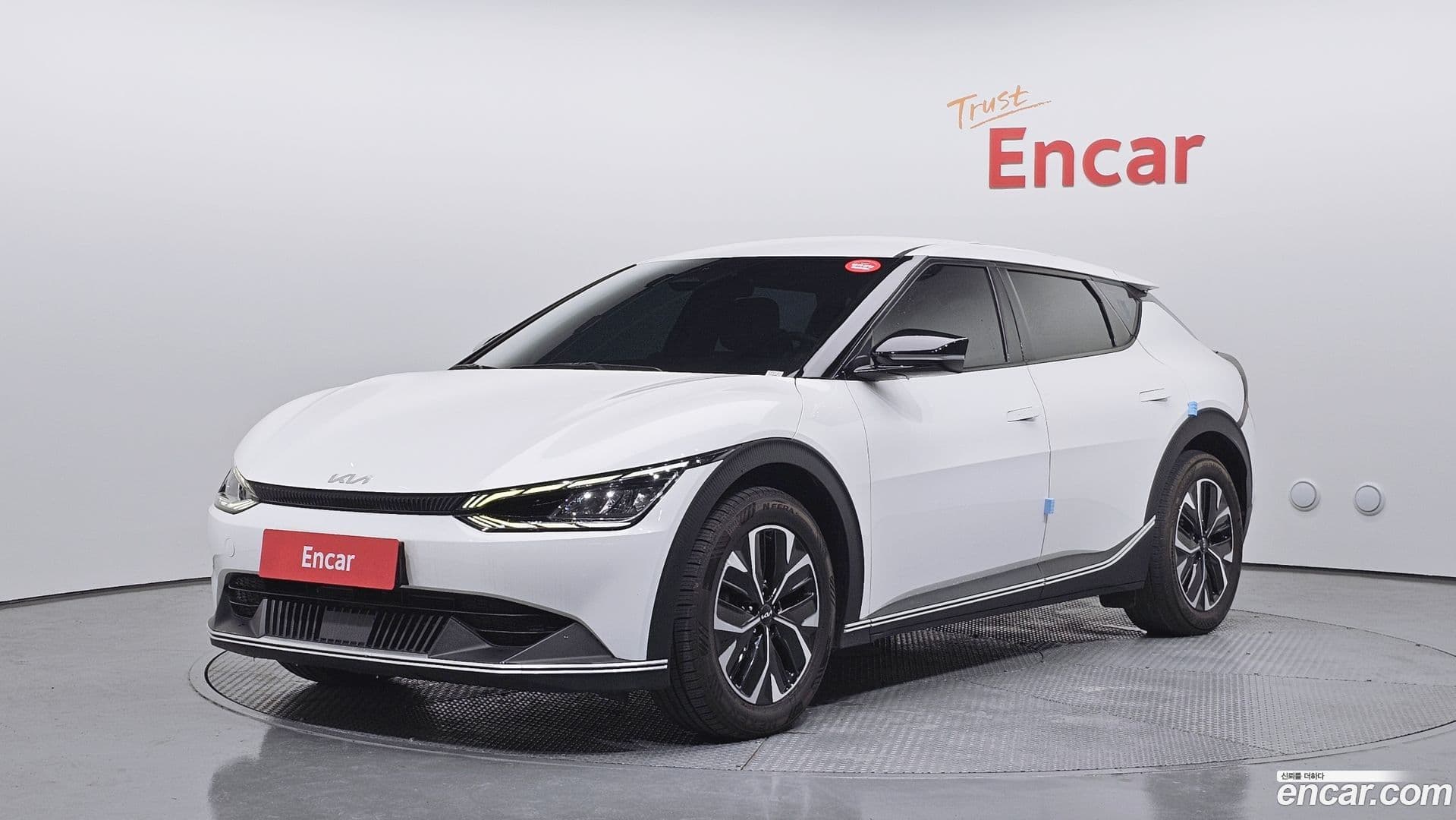 Main__Slider__Photo:EV6 Kia 2022.4-0