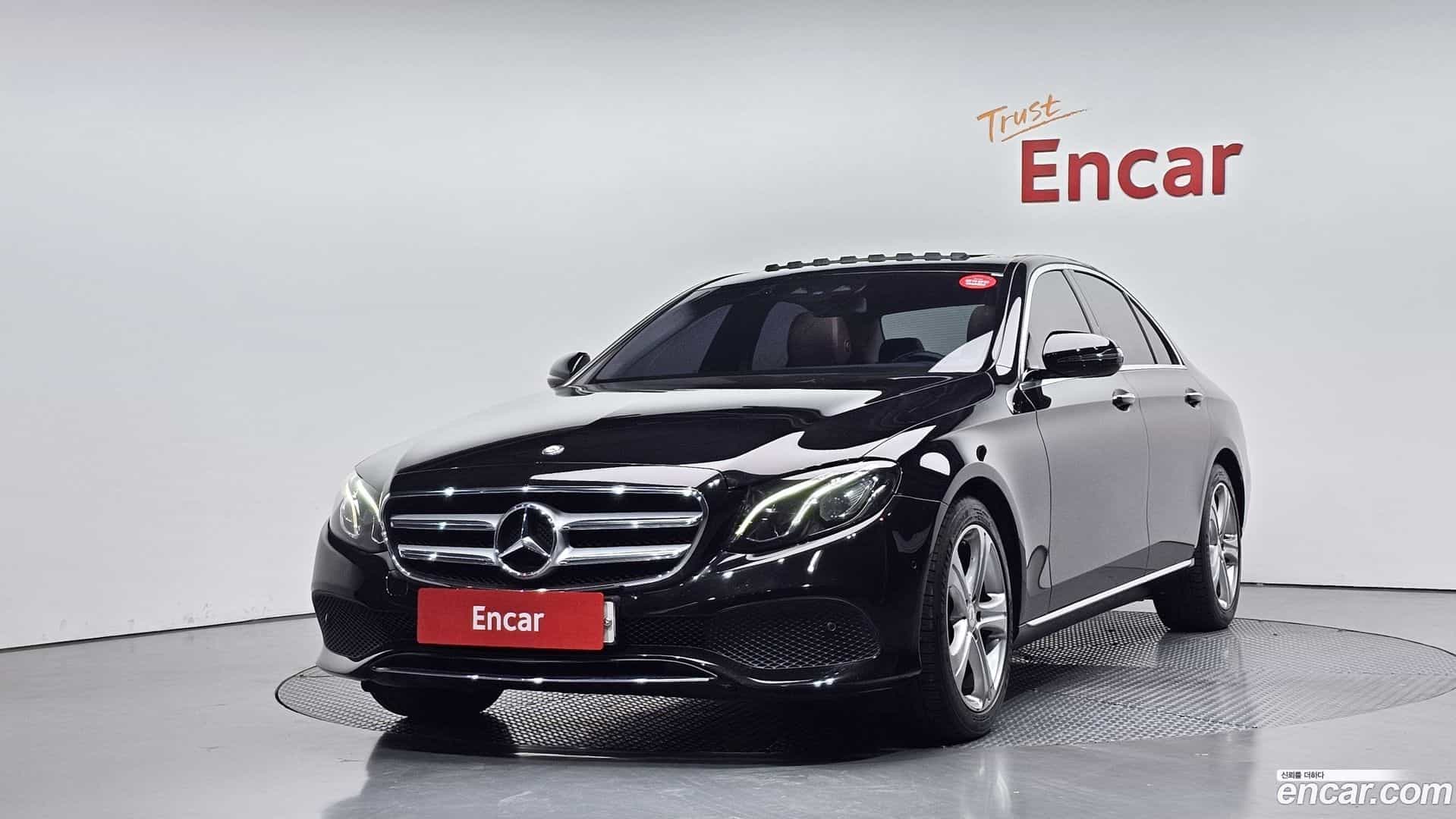 E-Class Mercedes-Benz 2017.1-OUTER-001