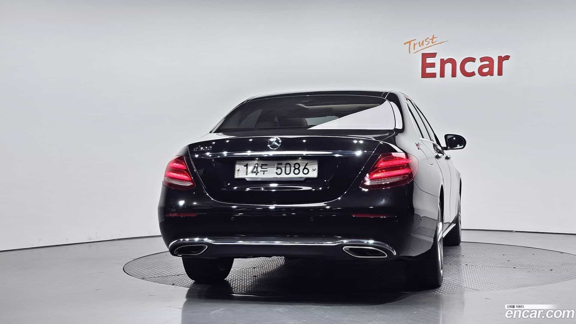E-Class Mercedes-Benz 2017.1-OUTER-004
