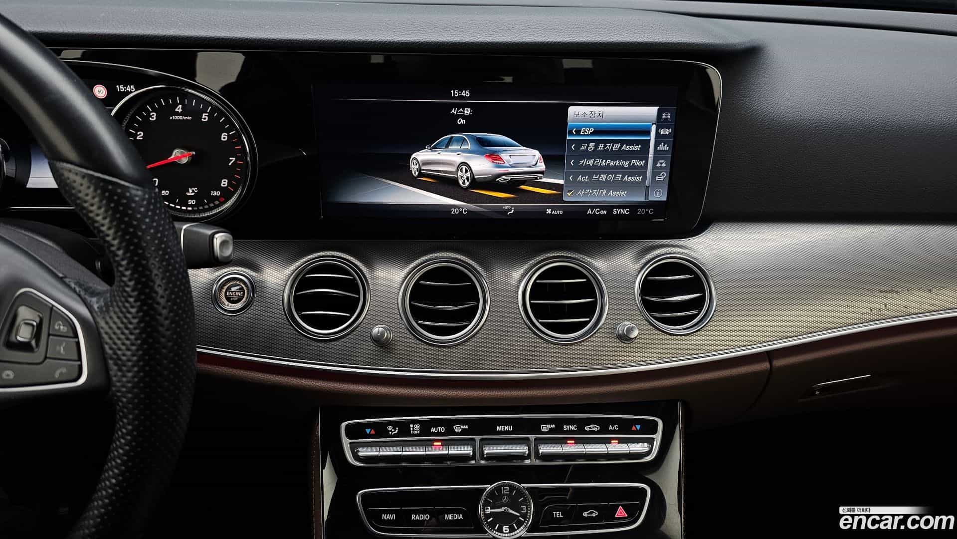 E-Class Mercedes-Benz 2017.1-OPTION-018