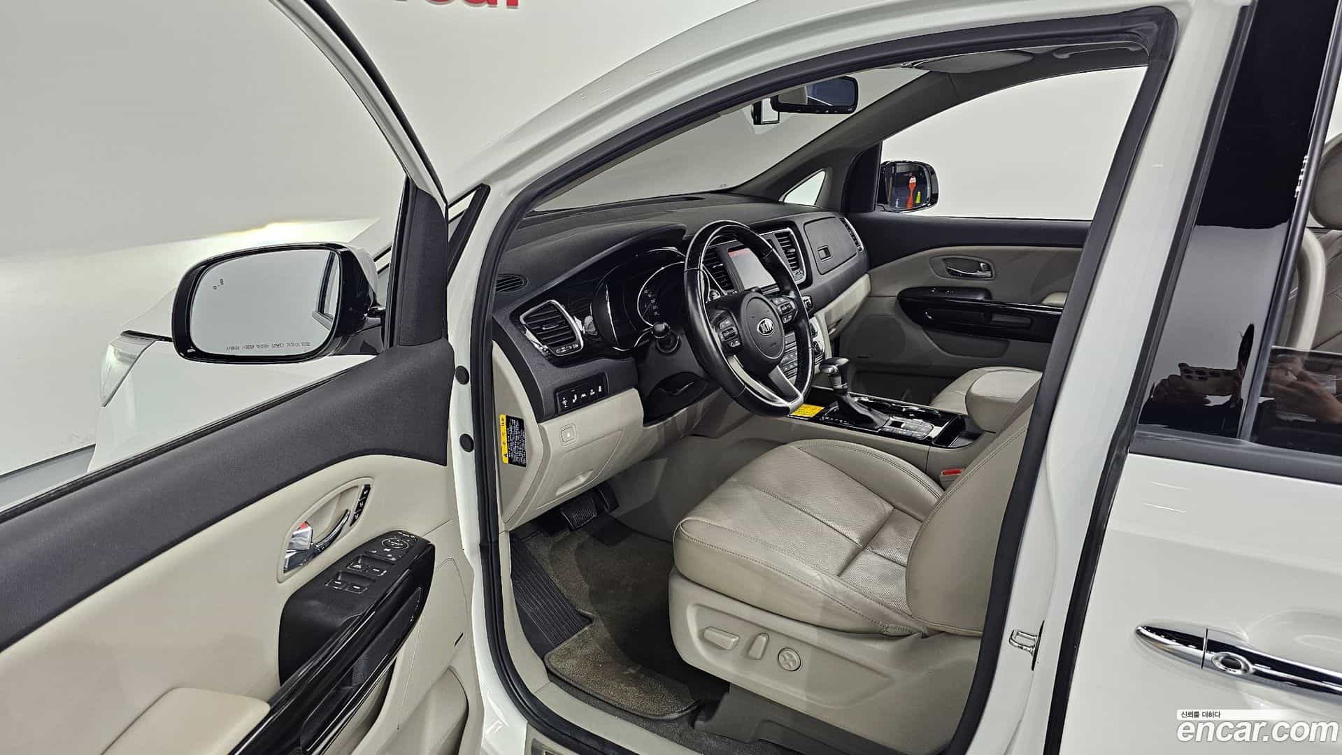 Canival Kia 2019.1-OPTION-015