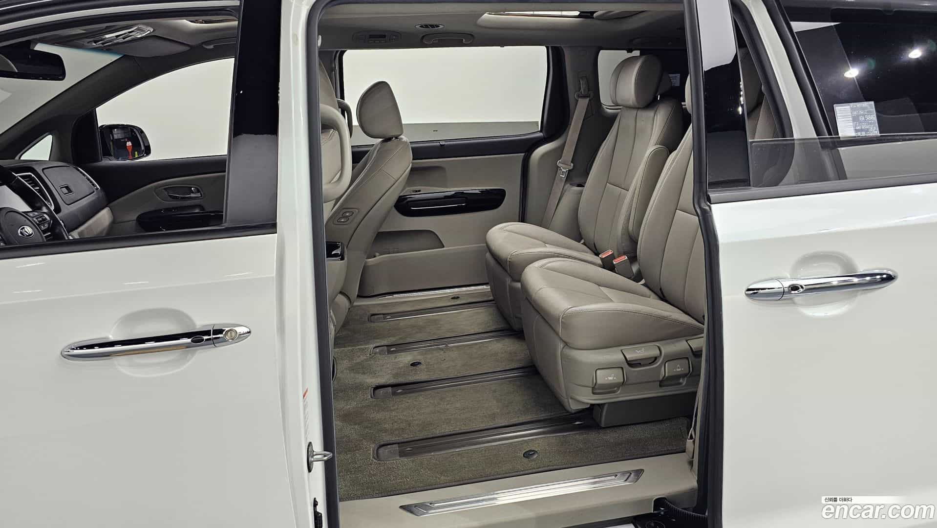 Canival Kia 2019.1-OPTION-016