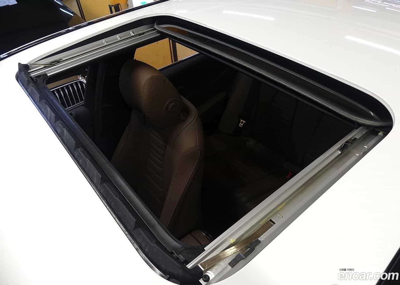 E-Class Mercedes-Benz 2023.5-OPTION-023