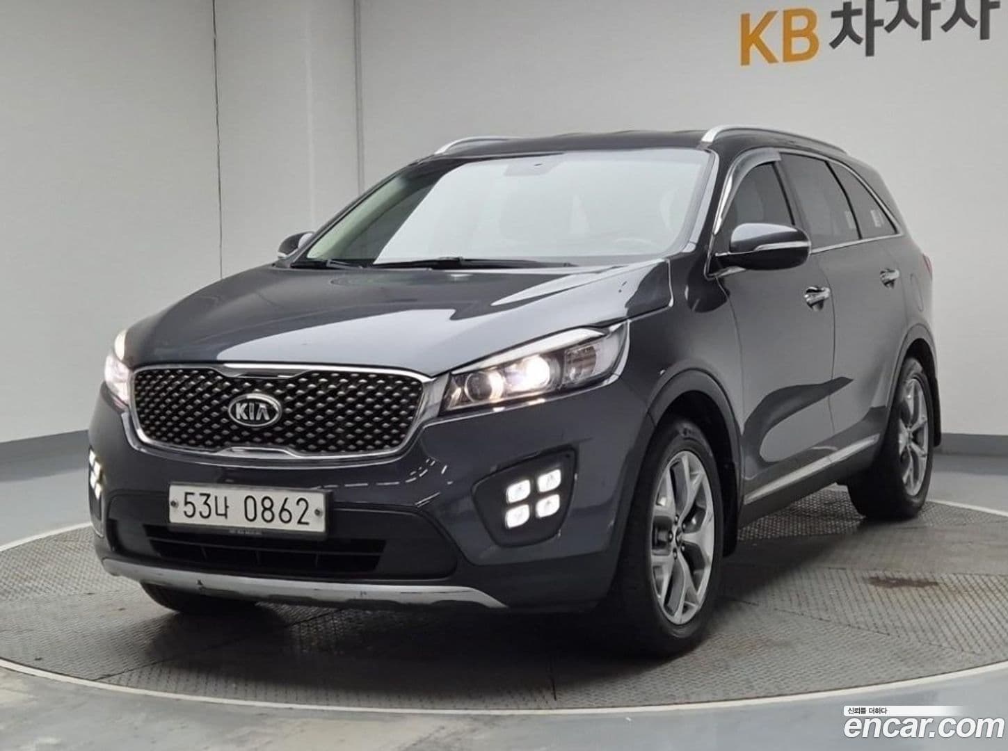 Main__Slider__Photo:Sorento Kia 2016.7-0