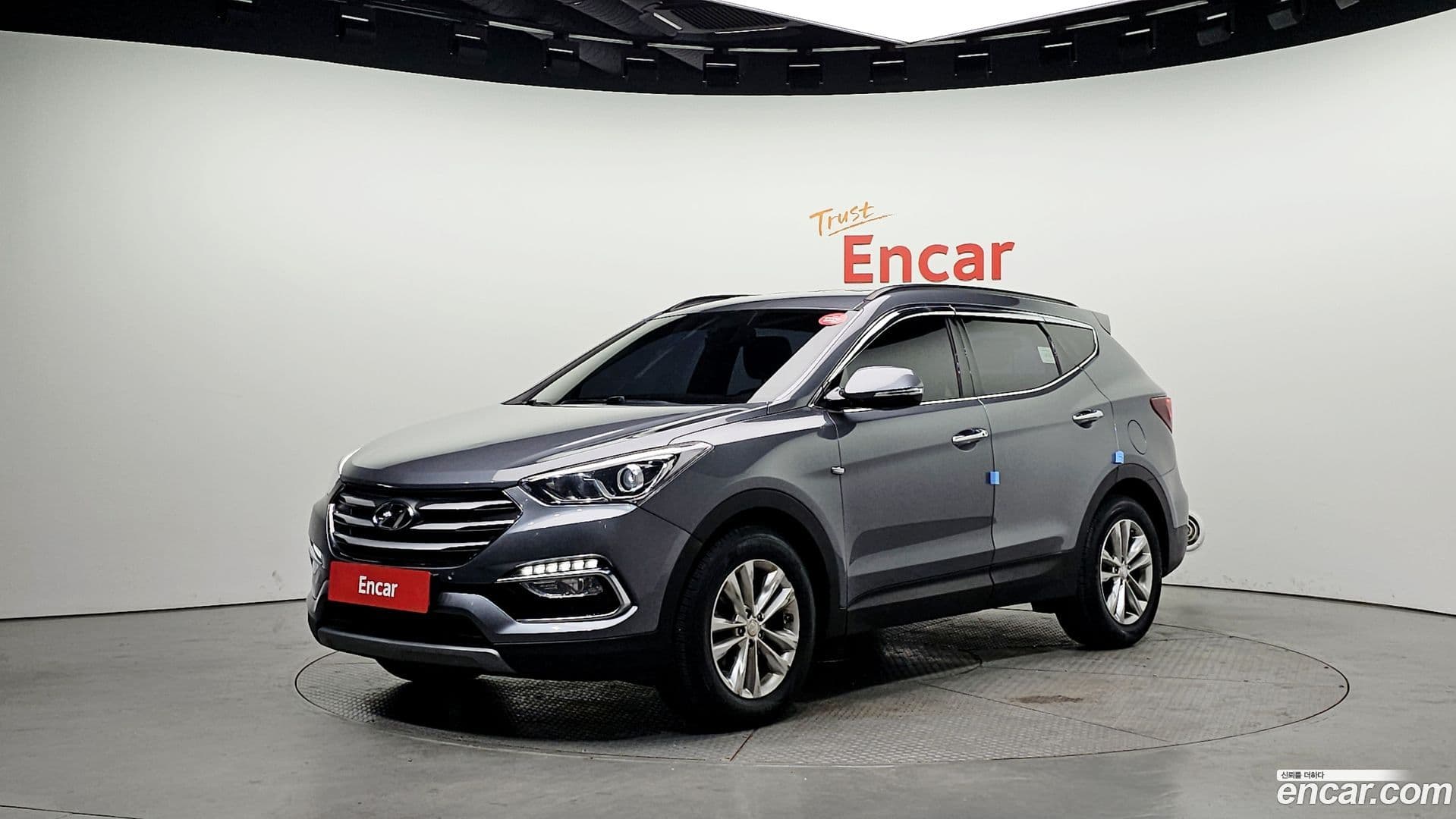 Main__Slider__Photo:Santafe Hyundai 2017.3-0