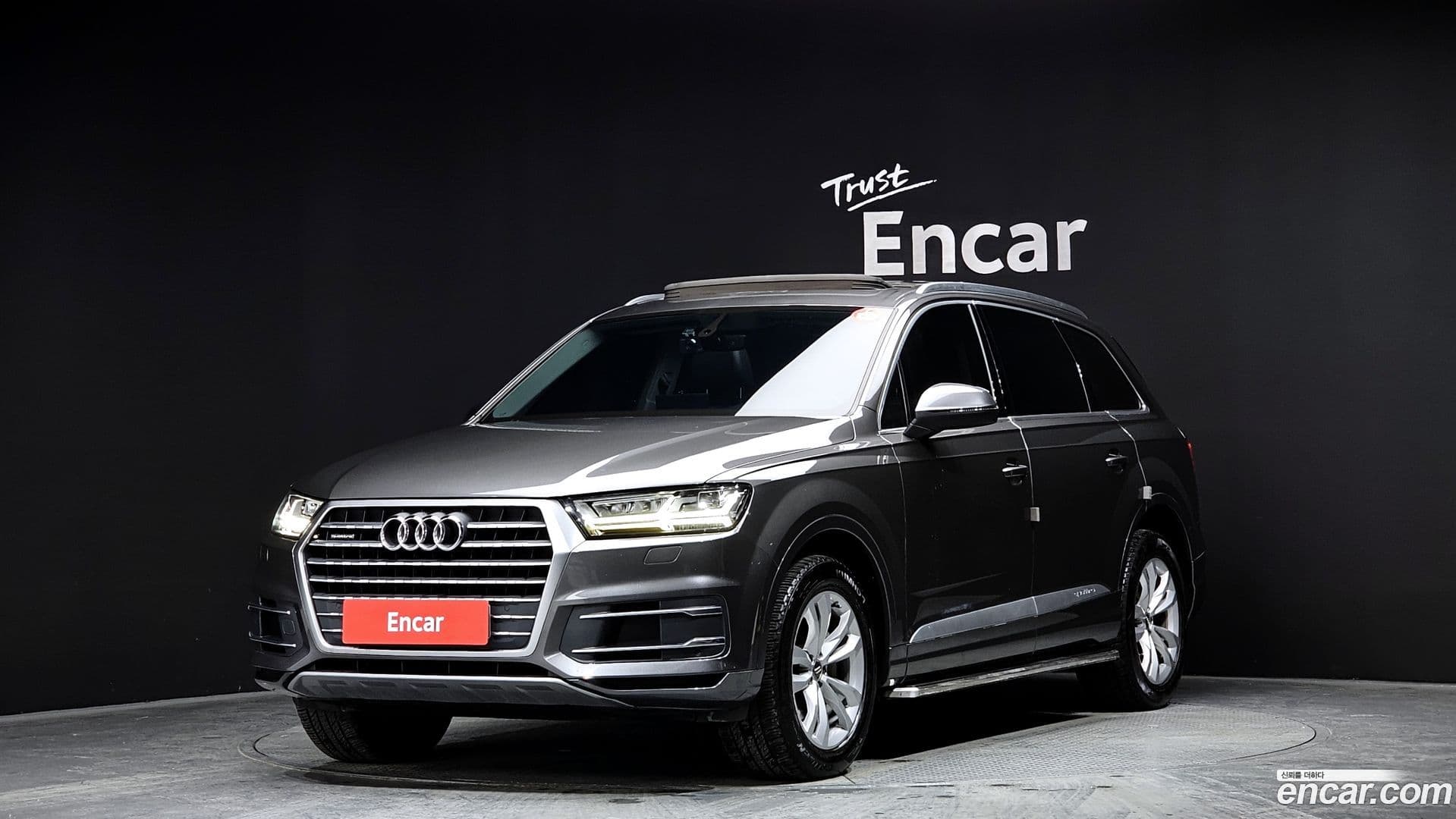 Main__Slider__Photo:Q7 Audi 2019.8-0