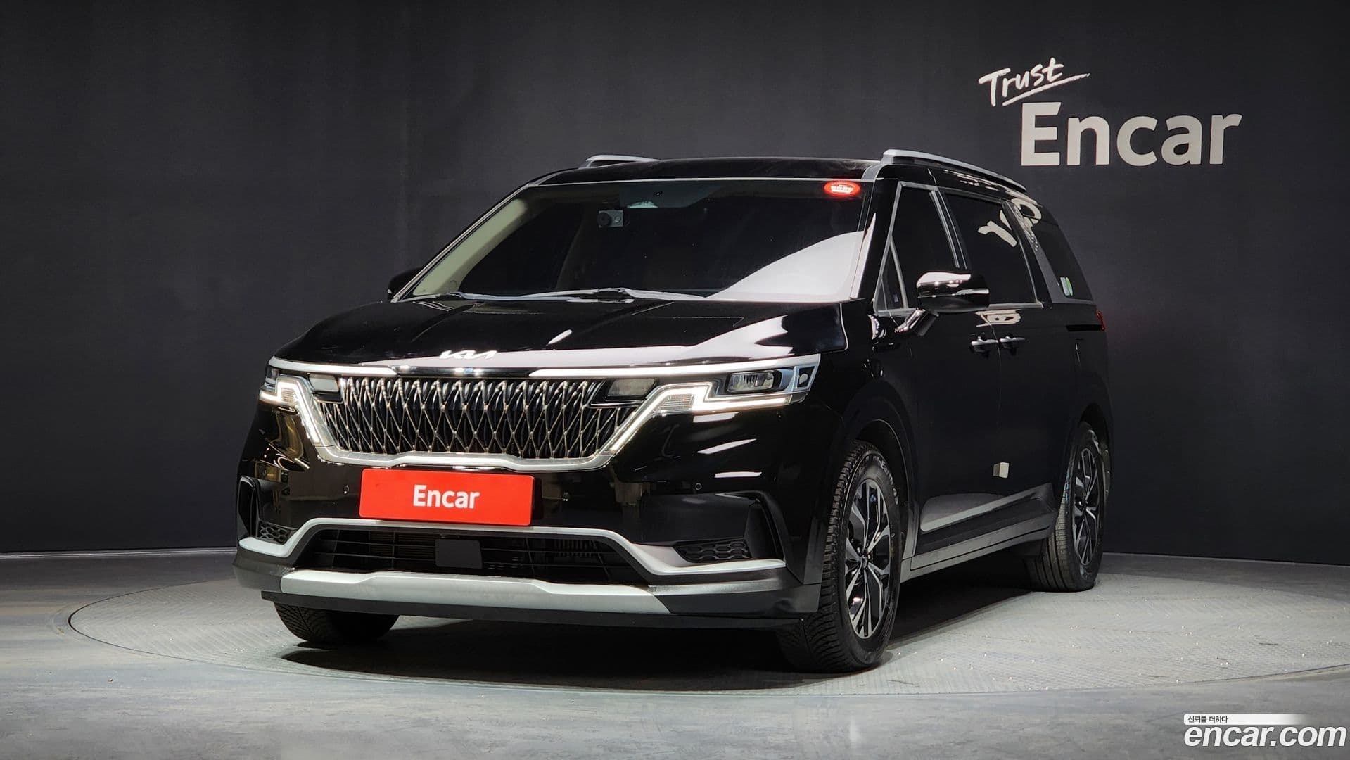 Main__Slider__Photo:Canival Kia 2022.5-0
