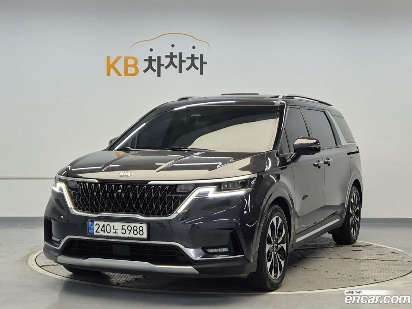 Main__Slider__Photo:Canival Kia 2021.2-0