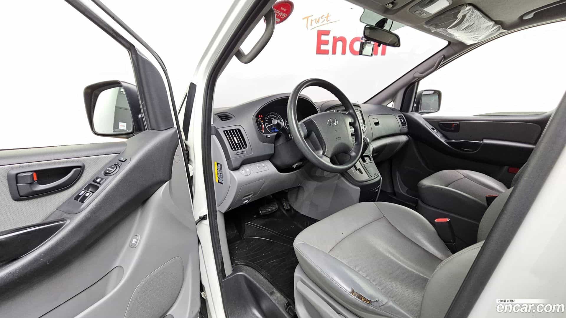 Starex Hyundai 2019.4-INNER-010