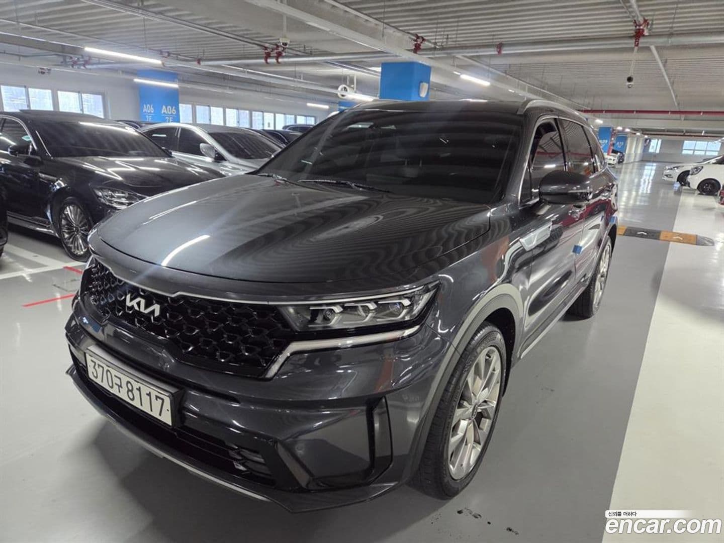 Main__Slider__Photo:Sorento Kia 2022.0-0
