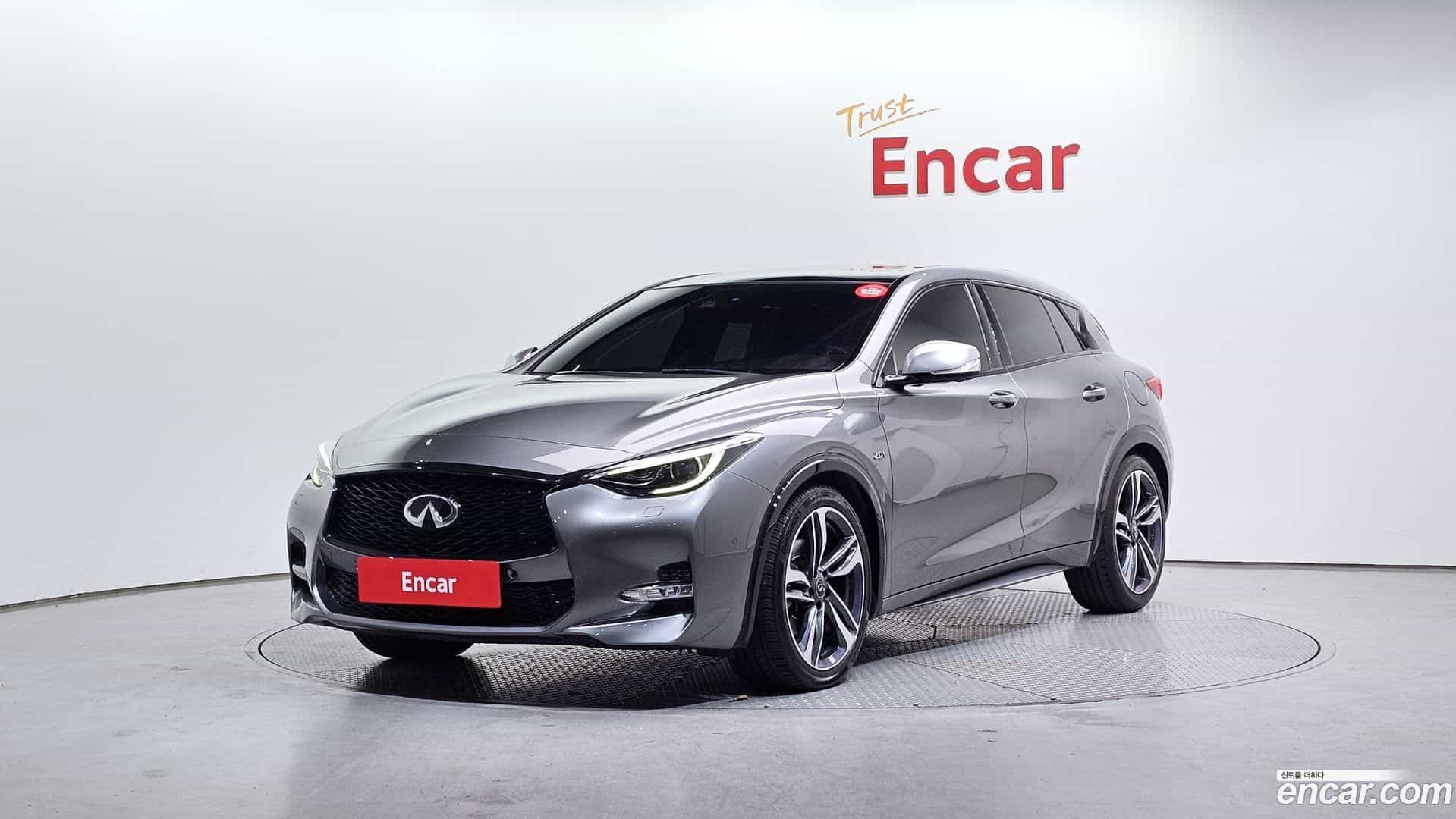 Q30 Infiniti 2017.11-OUTER-001