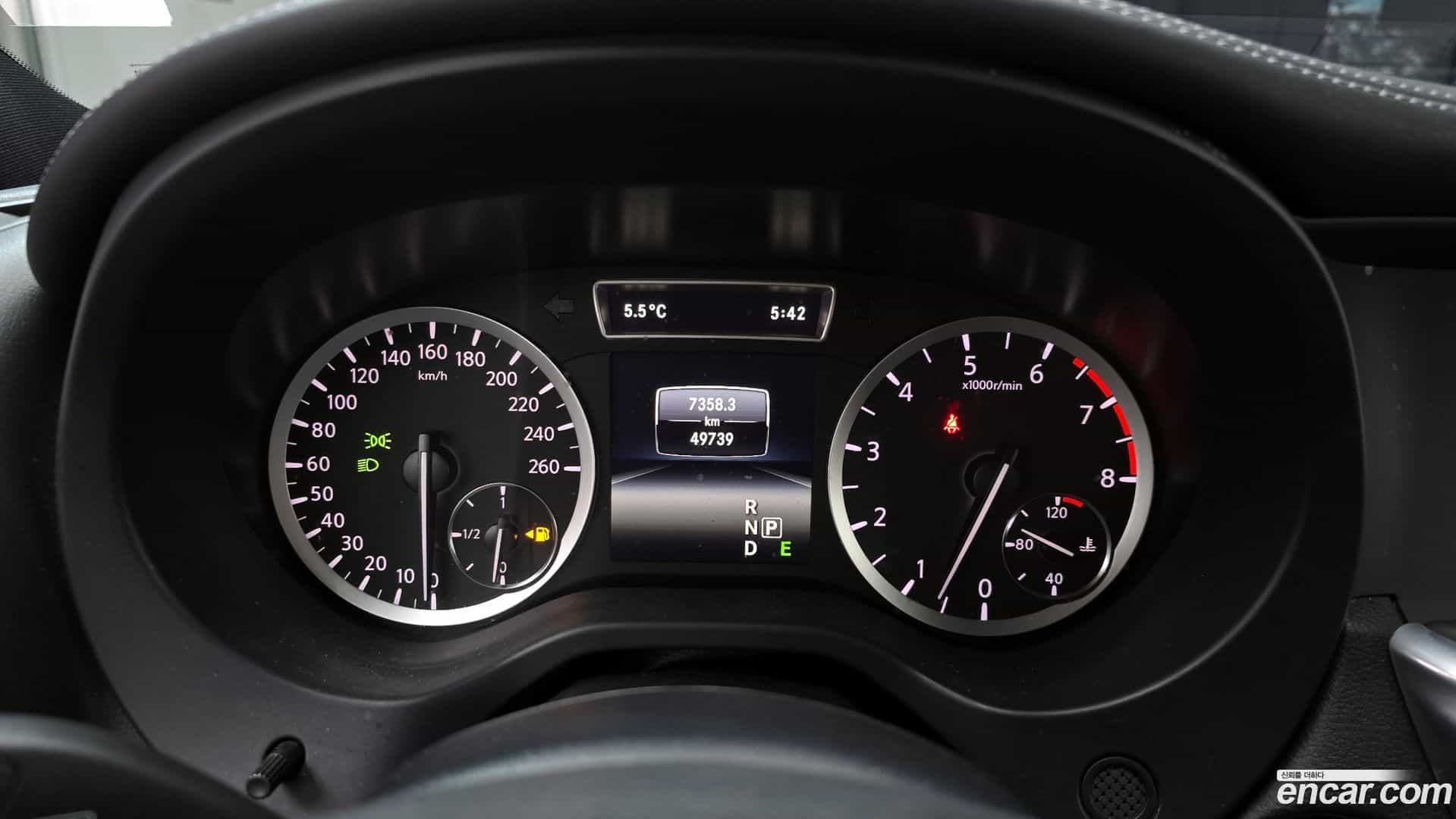 Q30 Infiniti 2017.11-INNER-008