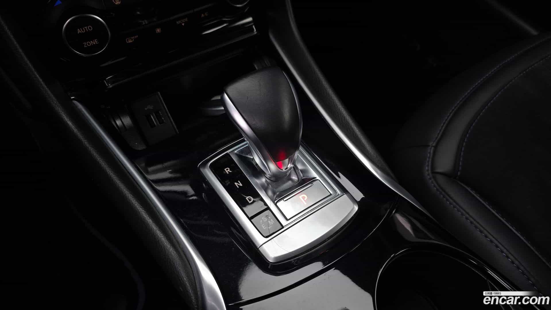Q30 Infiniti 2017.11-INNER-009