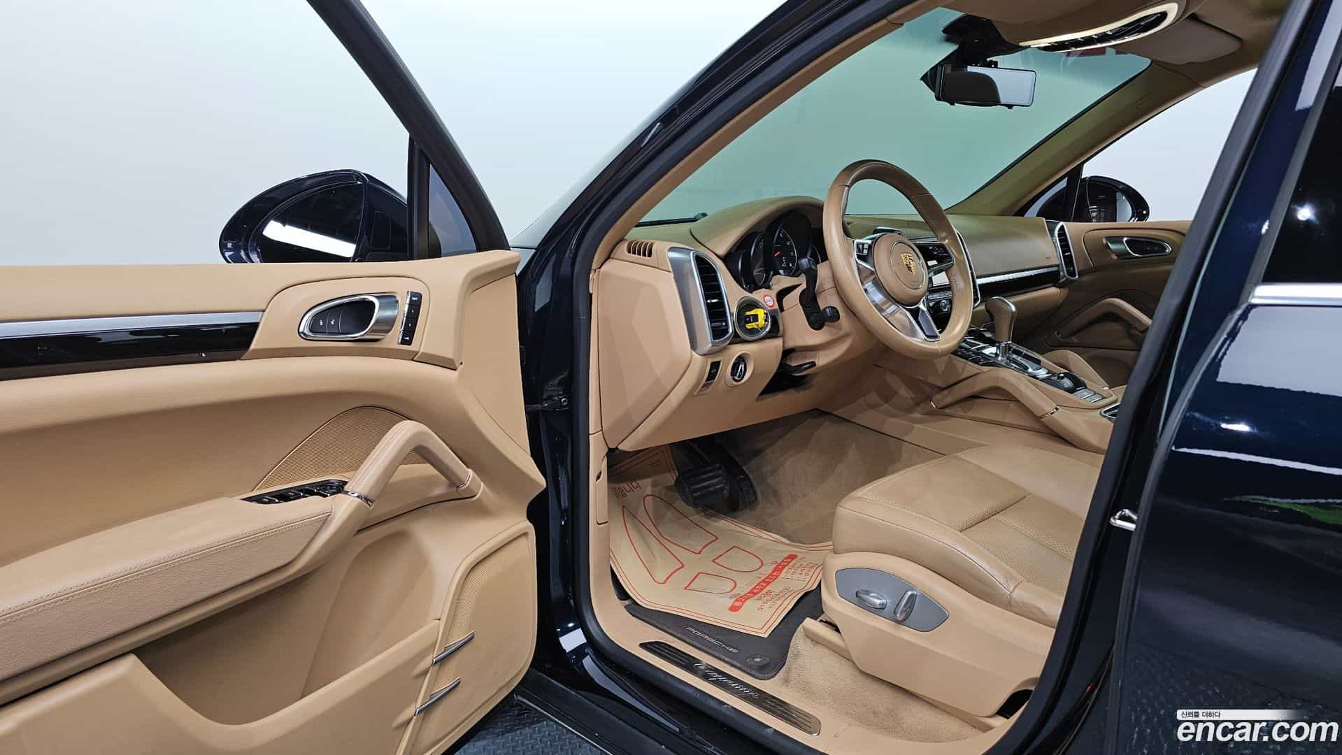 Cayenne Porsche 2015.5-INNER-010
