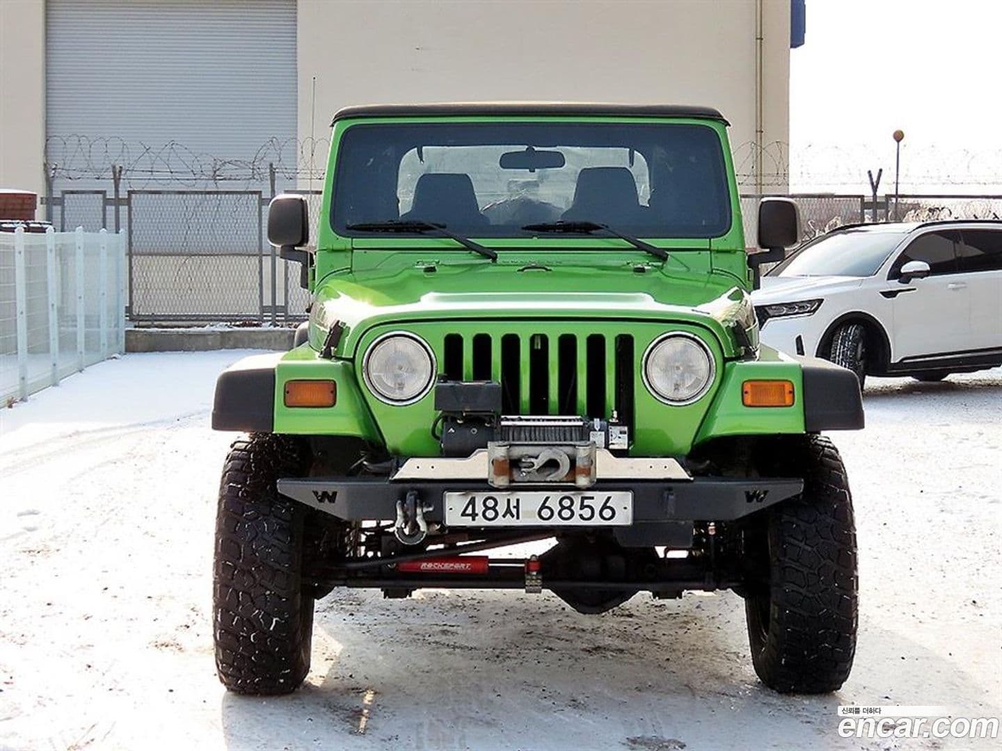 Main__Slider__Photo:Wrangler Jeep 2003.11-0