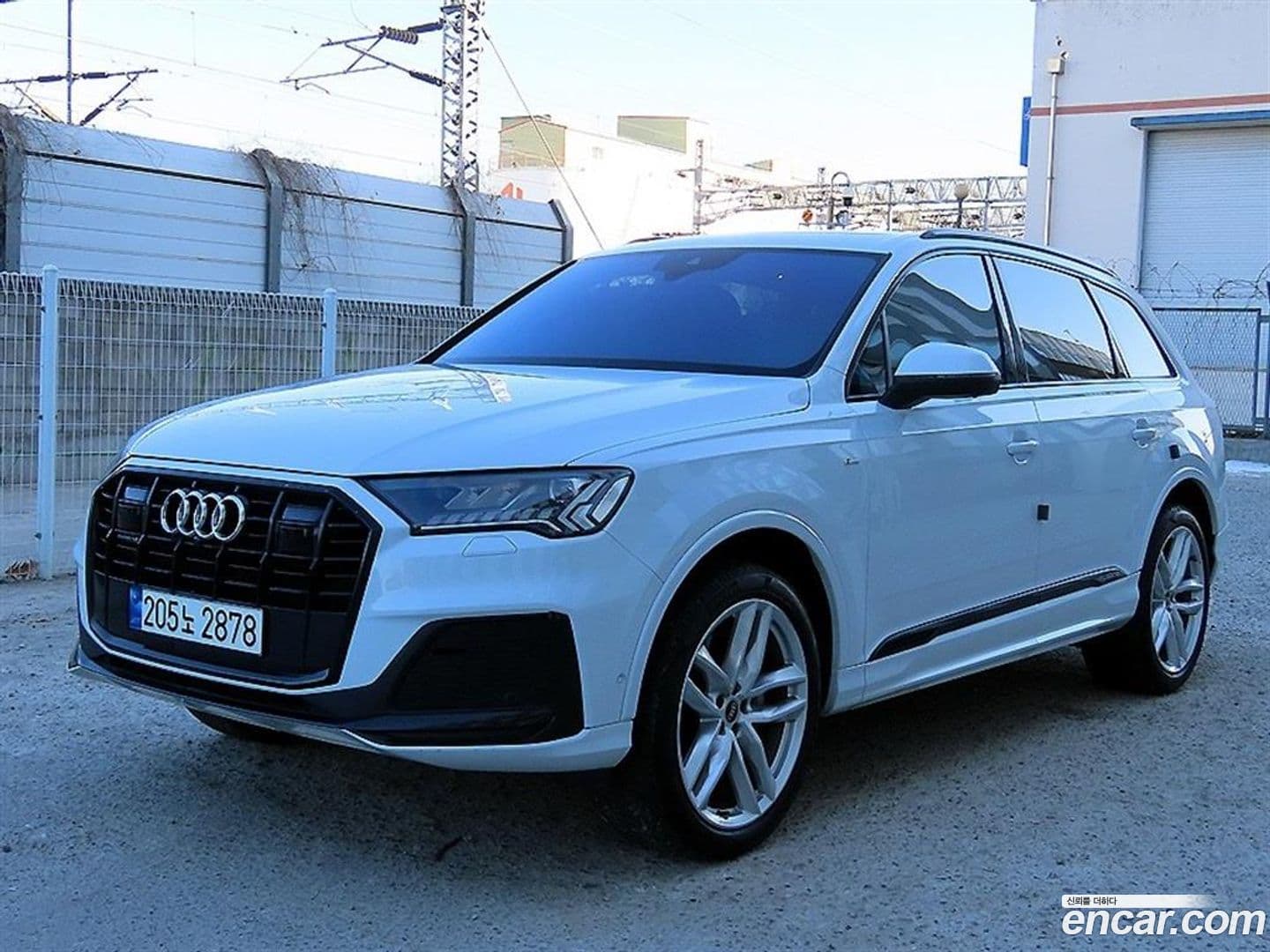 Main__Slider__Photo:Q7 Audi 2023.2-0