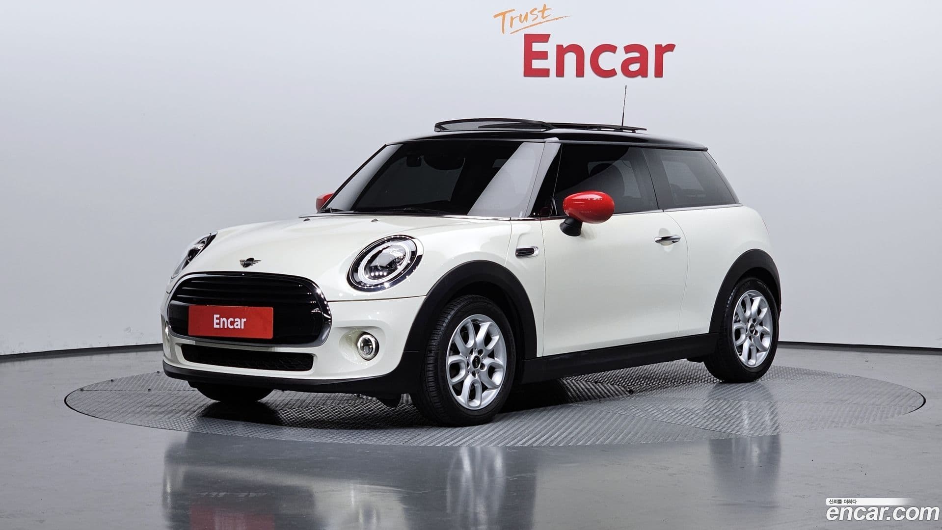 Main__Slider__Photo:Cooper Mini 2019.11-0