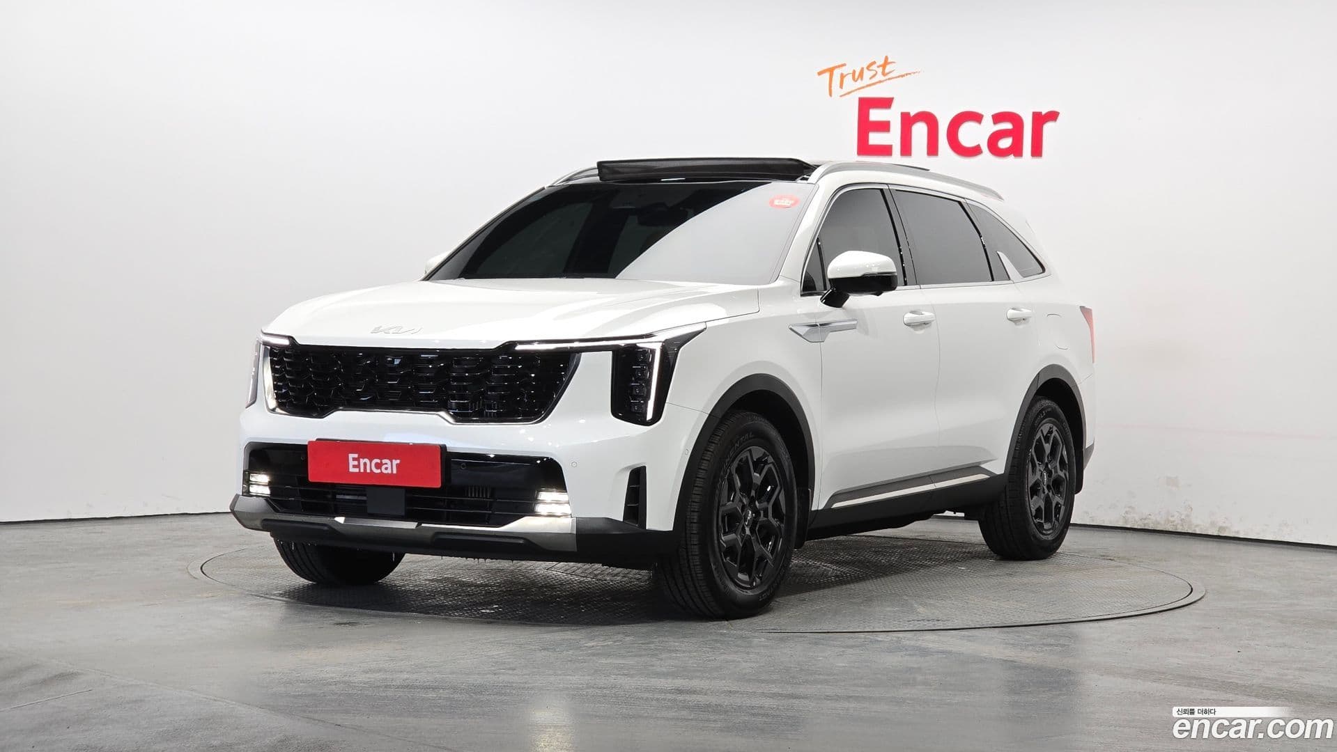 Main__Slider__Photo:Sorento Kia 2025.4-0