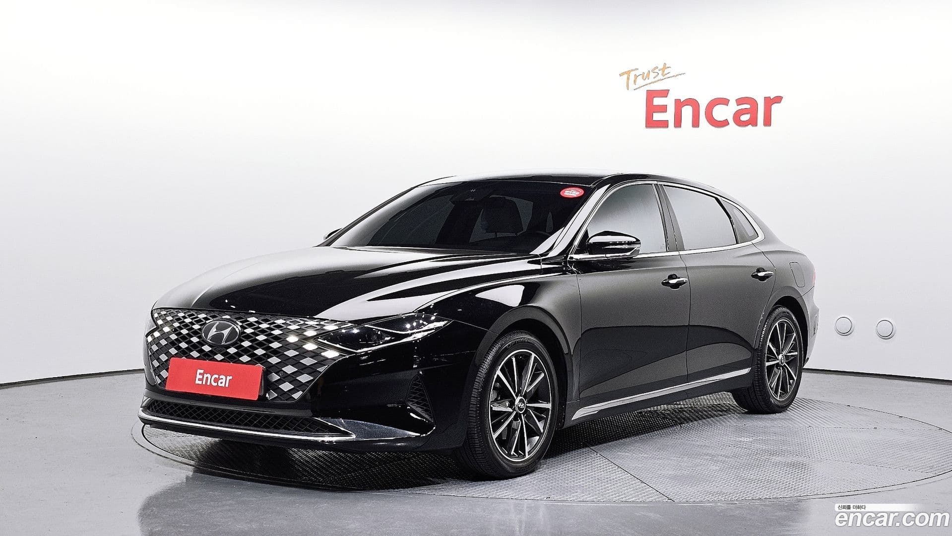 Main__Slider__Photo:Grandeur Hyundai 2022.2-0