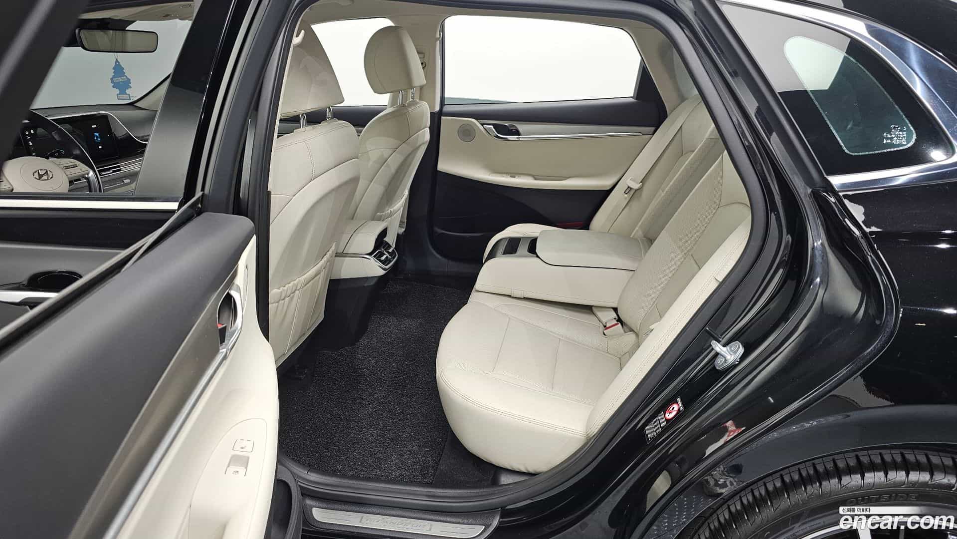 Grandeur Hyundai 2022.2-OPTION-015