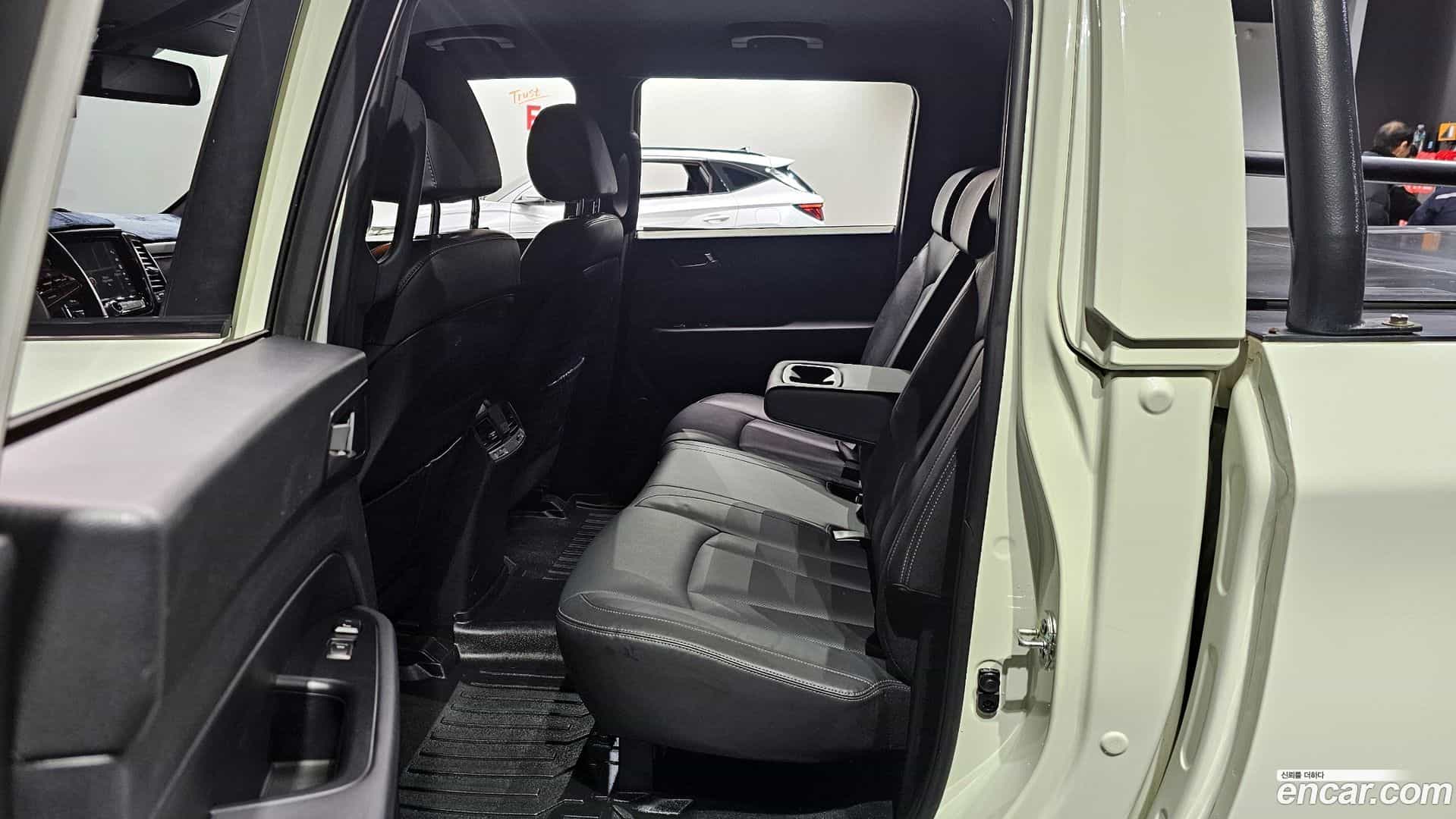 Rexton KG Mobility 2020.8-OPTION-016