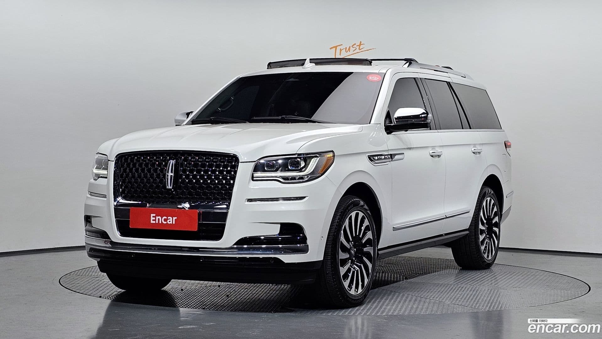 Main__Slider__Photo:Navigator Lincoln 2023.5-0