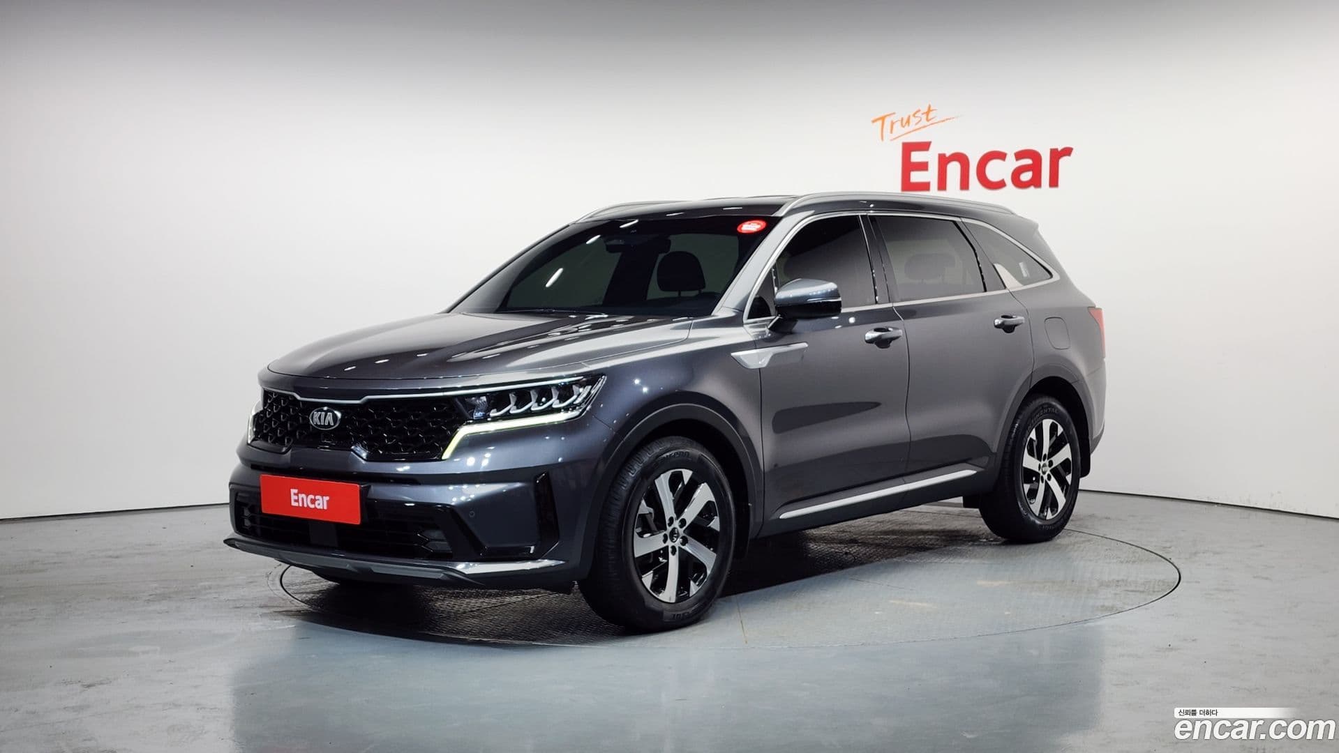 Main__Slider__Photo:Sorento Kia 2020.5-0