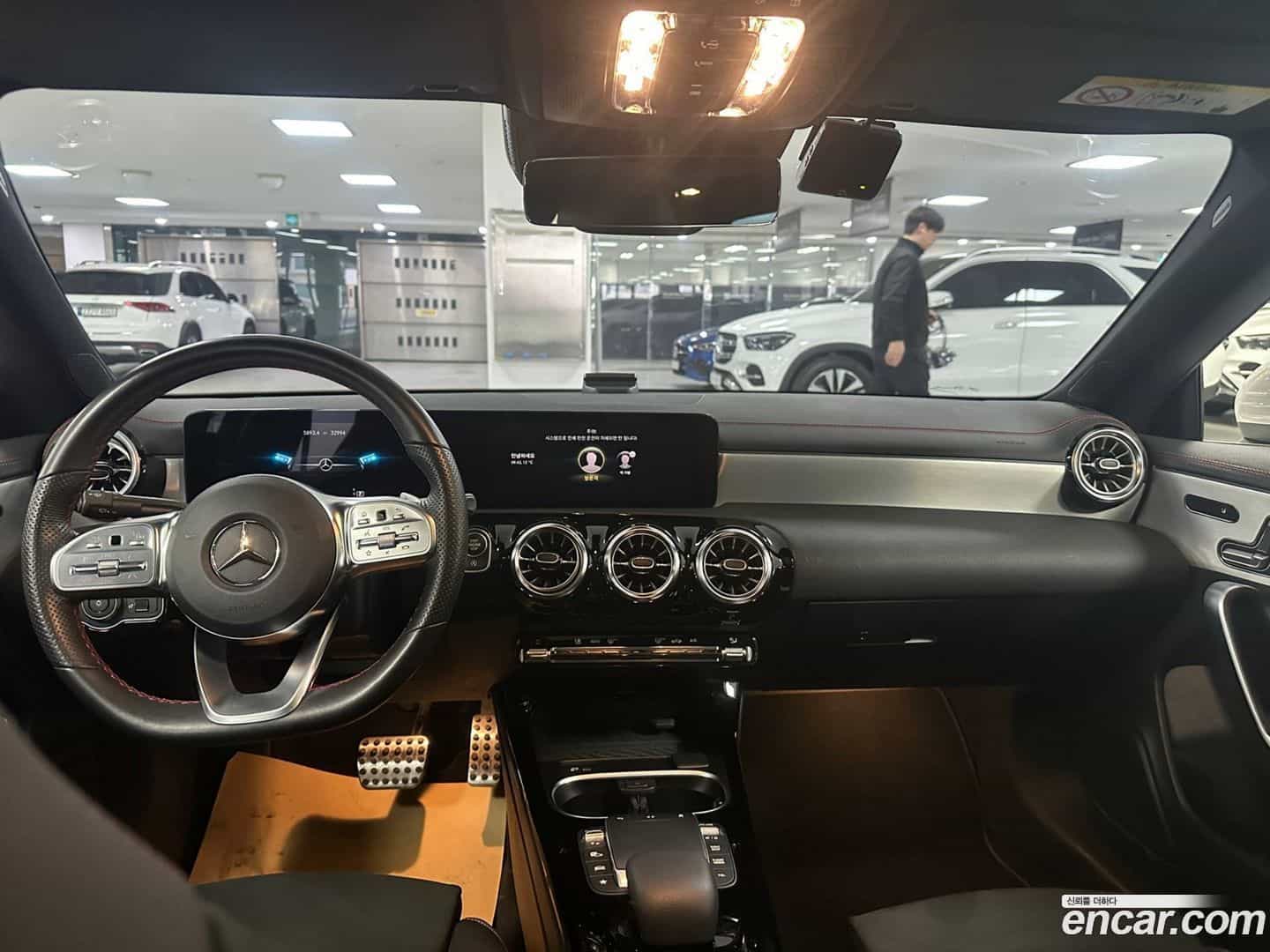 CLA-Class Mercedes-Benz 2023.3-INNER-007