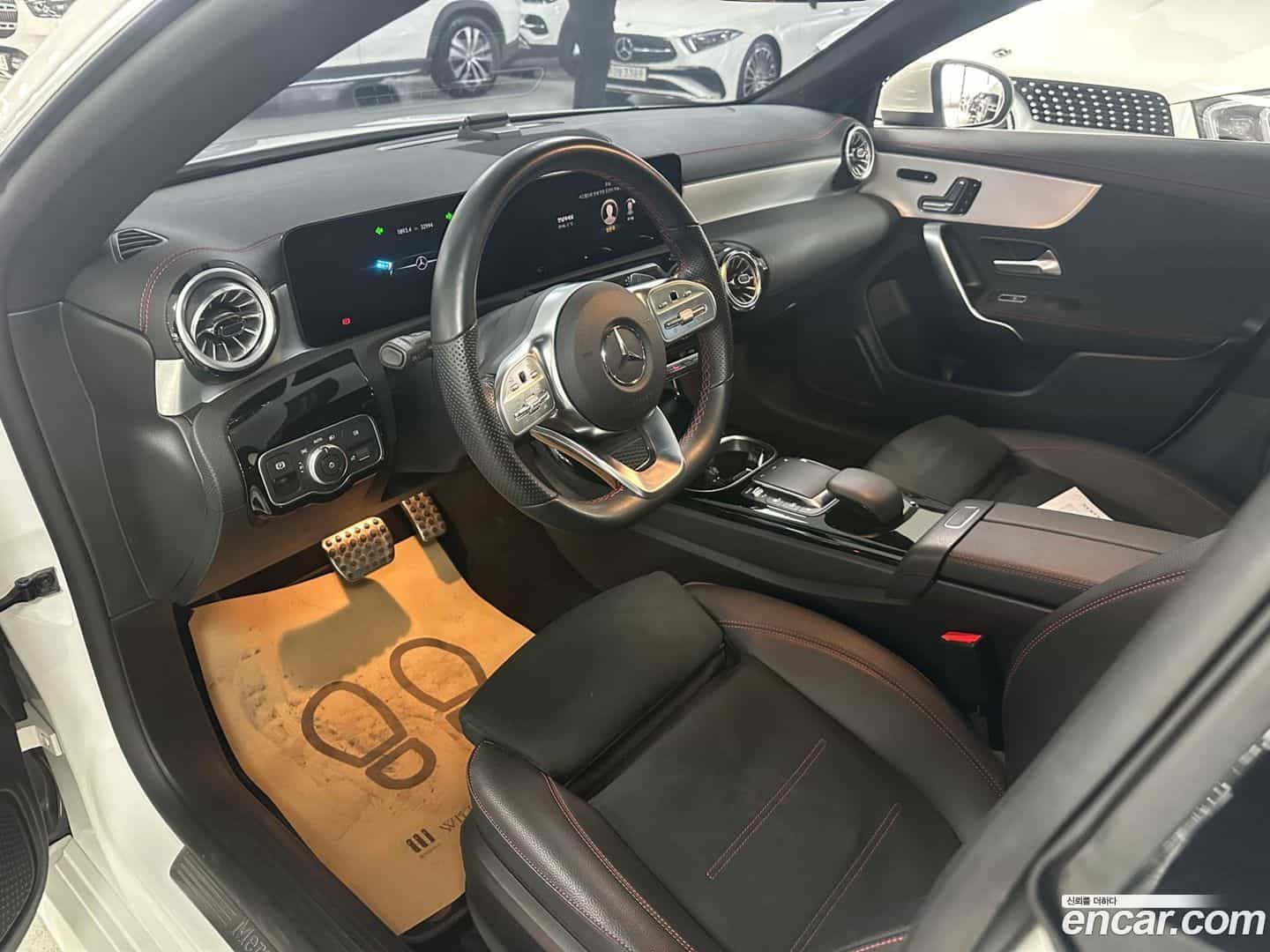 CLA-Class Mercedes-Benz 2023.3-OPTION-018