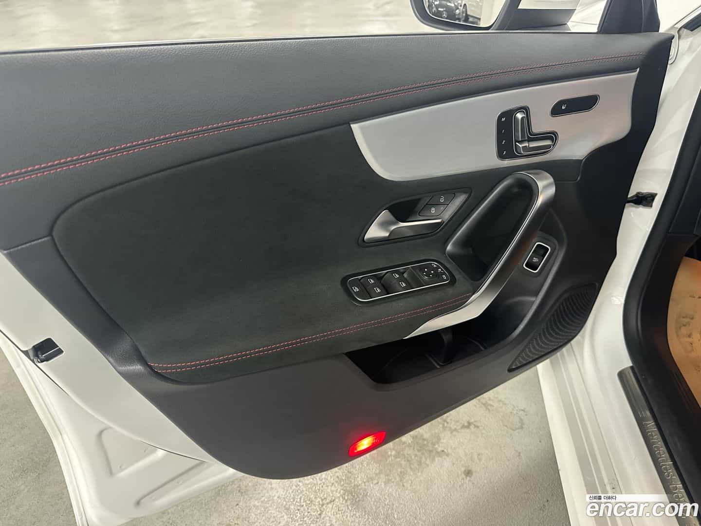 CLA-Class Mercedes-Benz 2023.3-OPTION-019