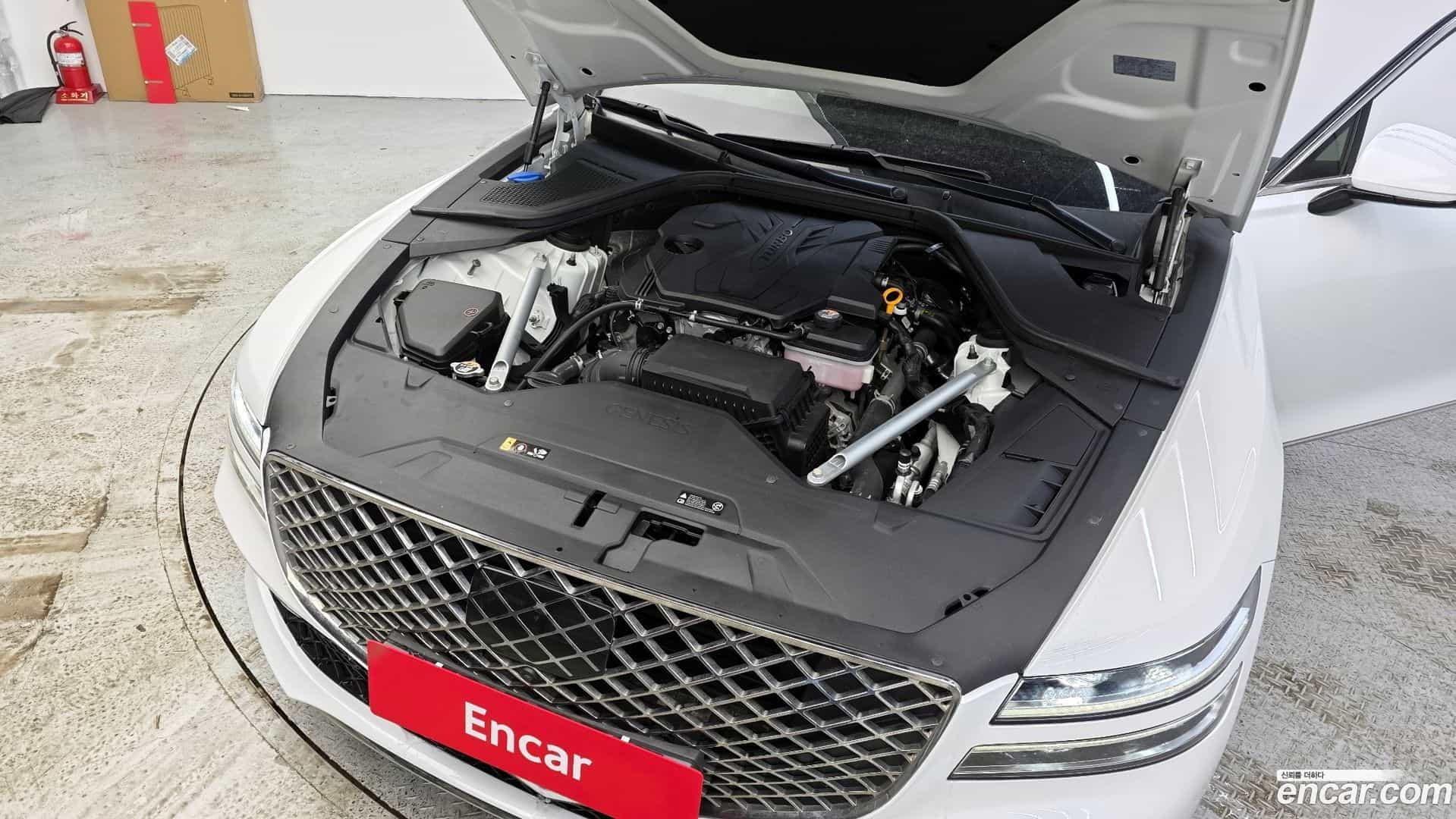 G80 Genesis 2023.1-INNER-006