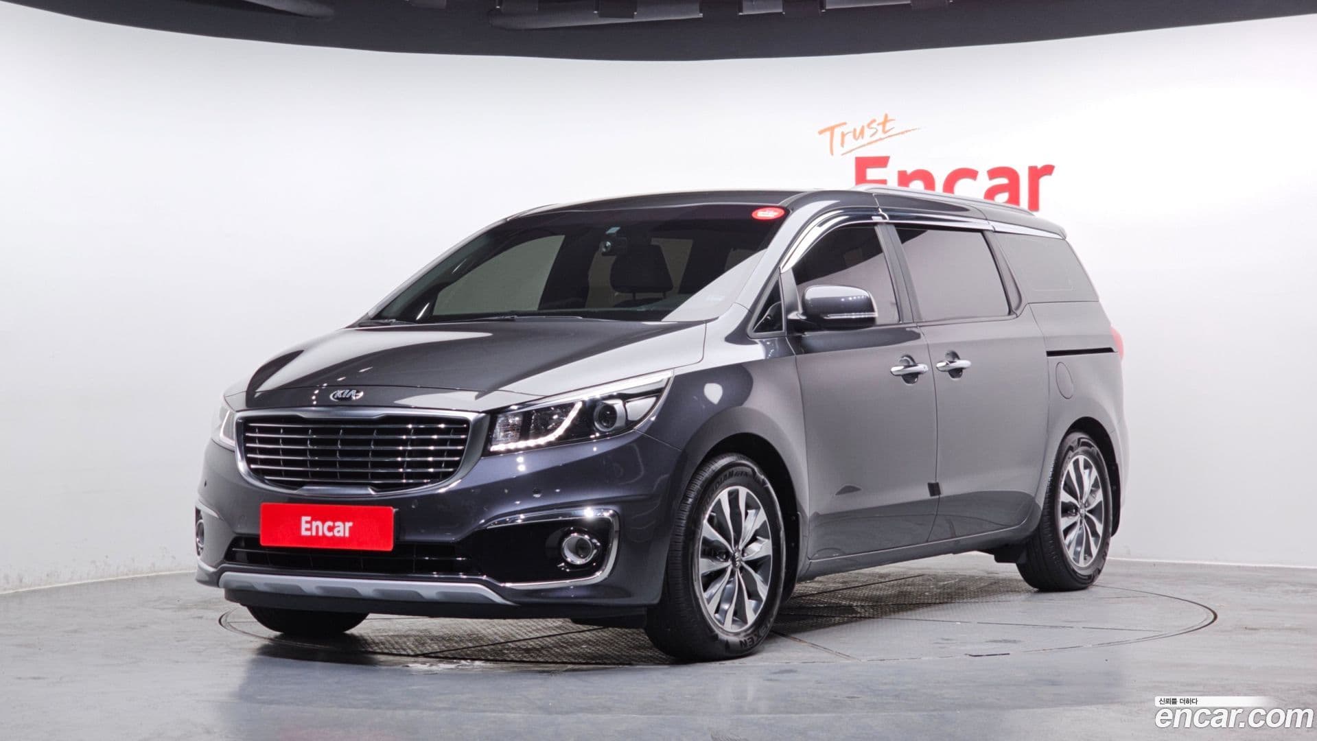 Main__Slider__Photo:Canival Kia 2015.1-0