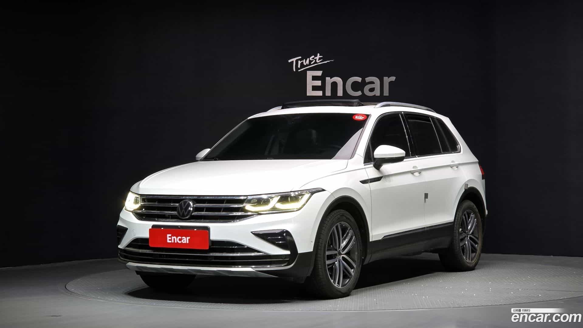 Tiguan Volkswagen 2022.8-OUTER-001
