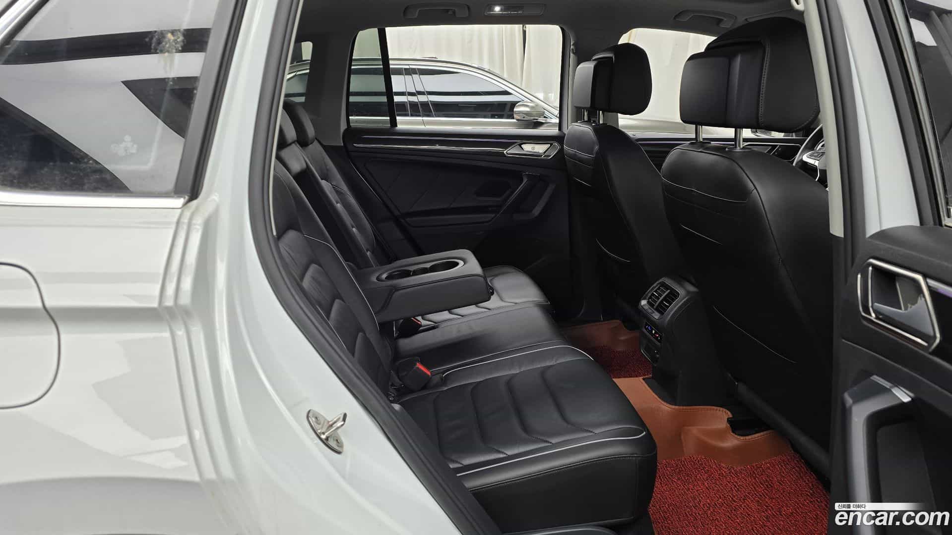 Tiguan Volkswagen 2022.8-OPTION-016