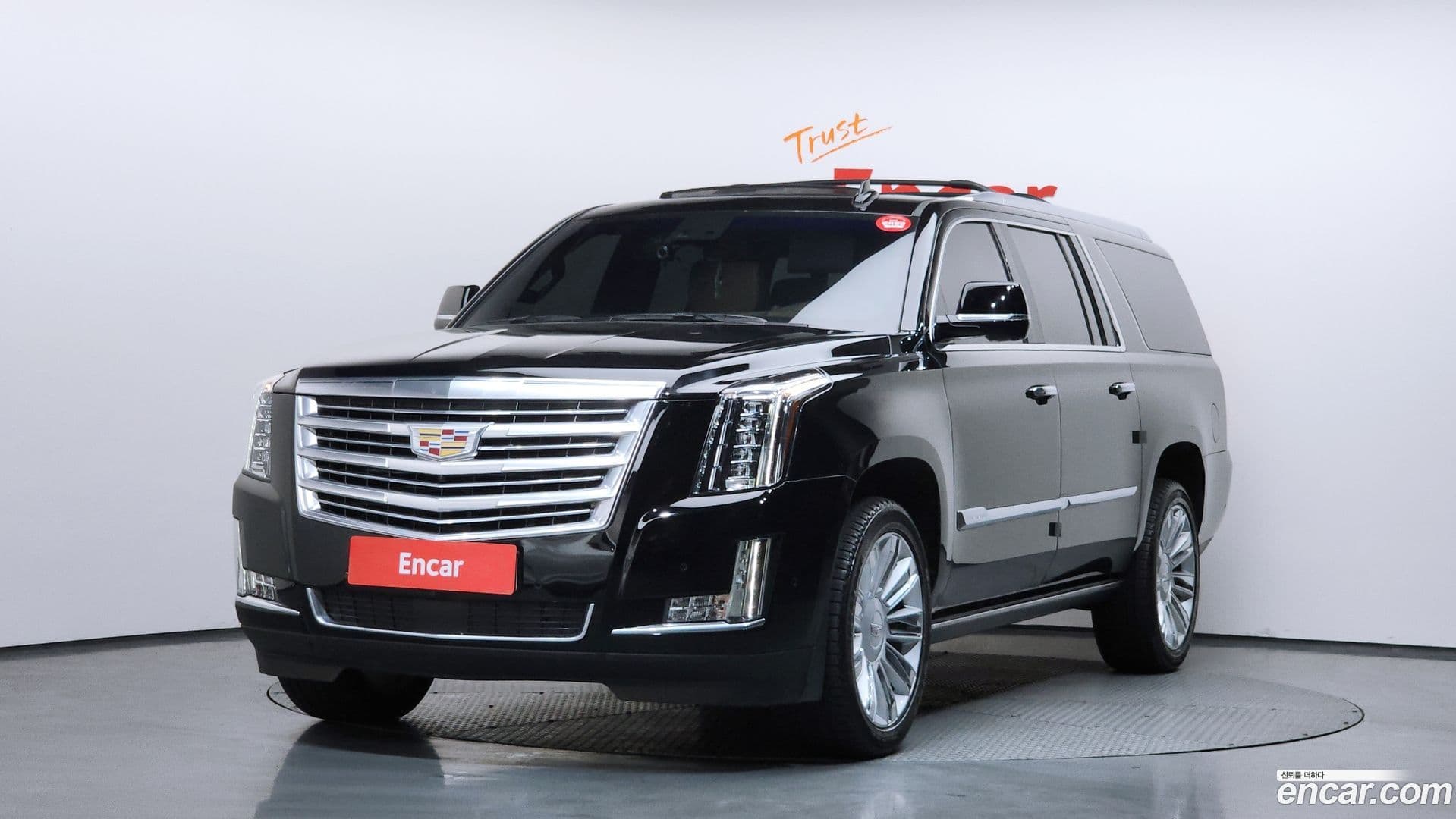 Main__Slider__Photo:Escalade Cadillac 2018.10-0