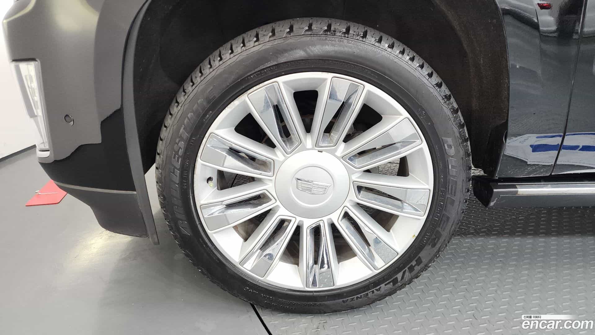 Escalade Cadillac 2018.10-OUTER-005