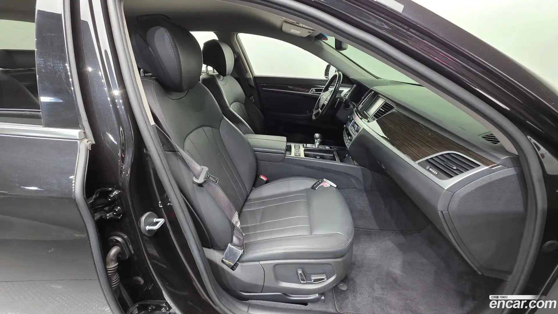 G80 Genesis 2019.4-INNER-010