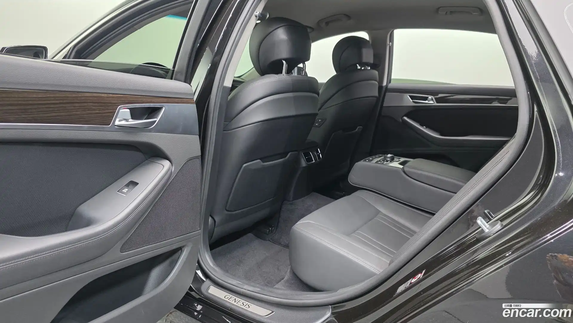 G80 Genesis 2019.4-OPTION-021