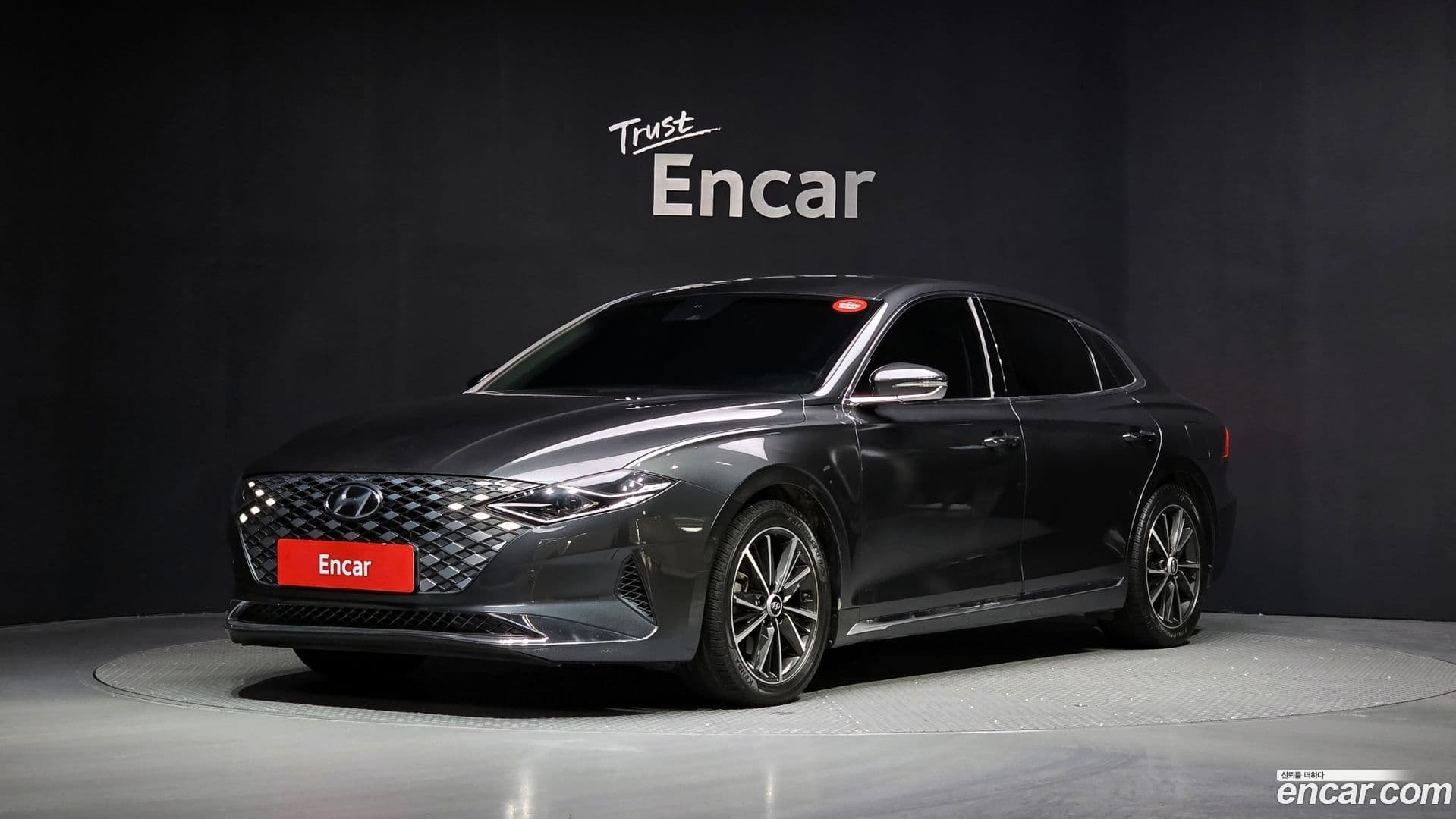 Main__Slider__Photo:Grandeur Hyundai 2021.1-0