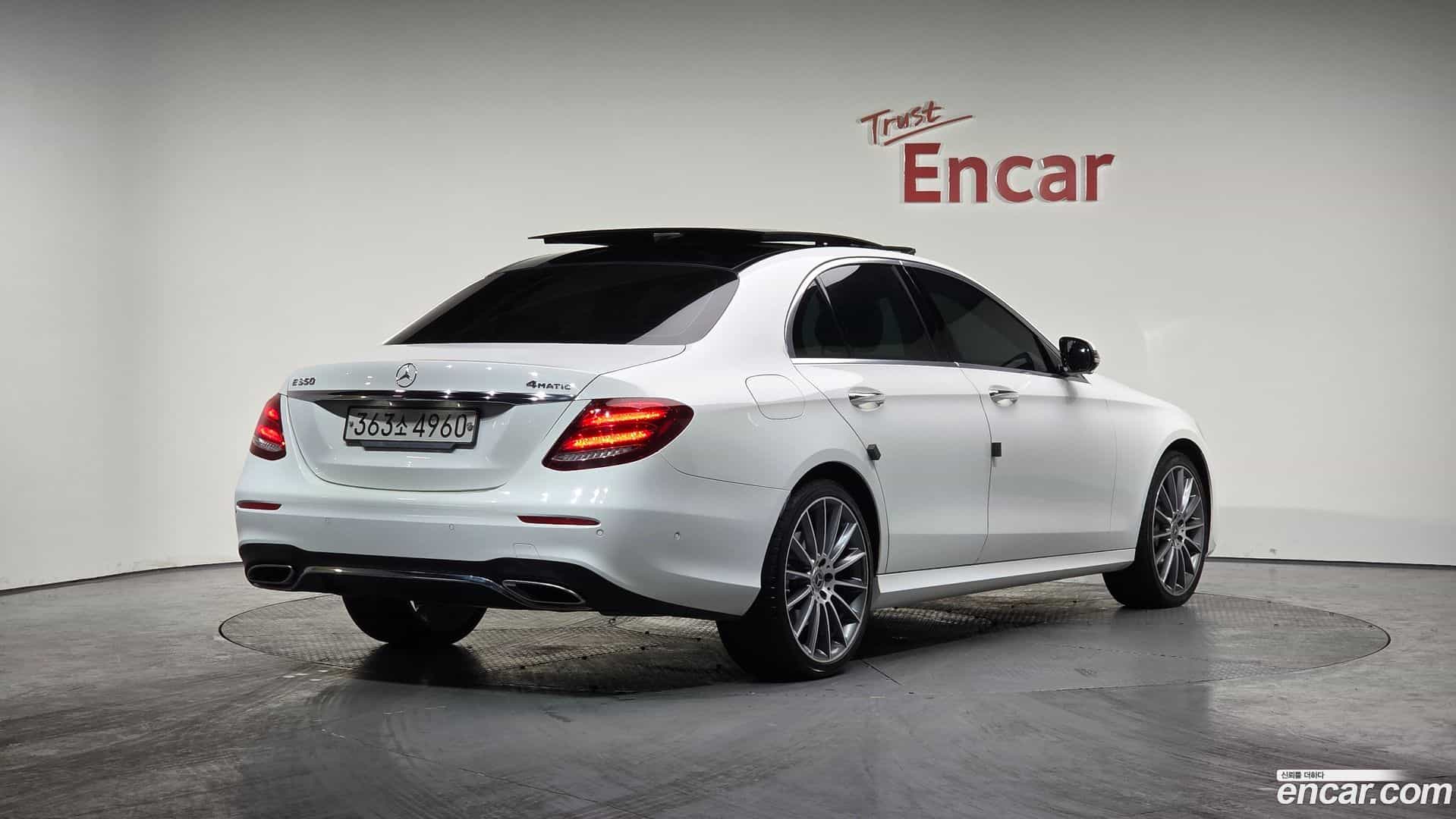 E-Class Mercedes-Benz 2019.10-OUTER-002