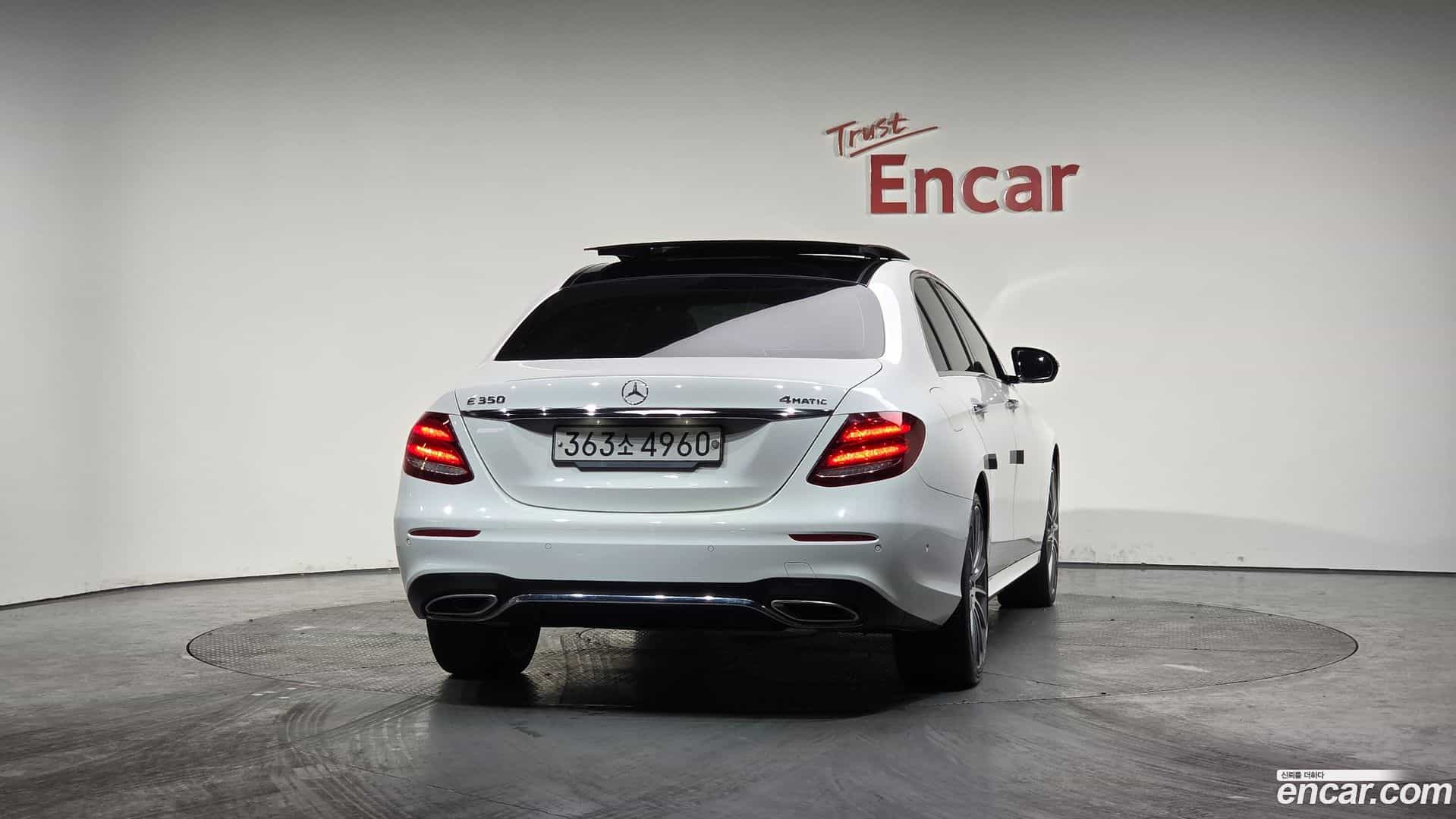 E-Class Mercedes-Benz 2019.10-OUTER-004