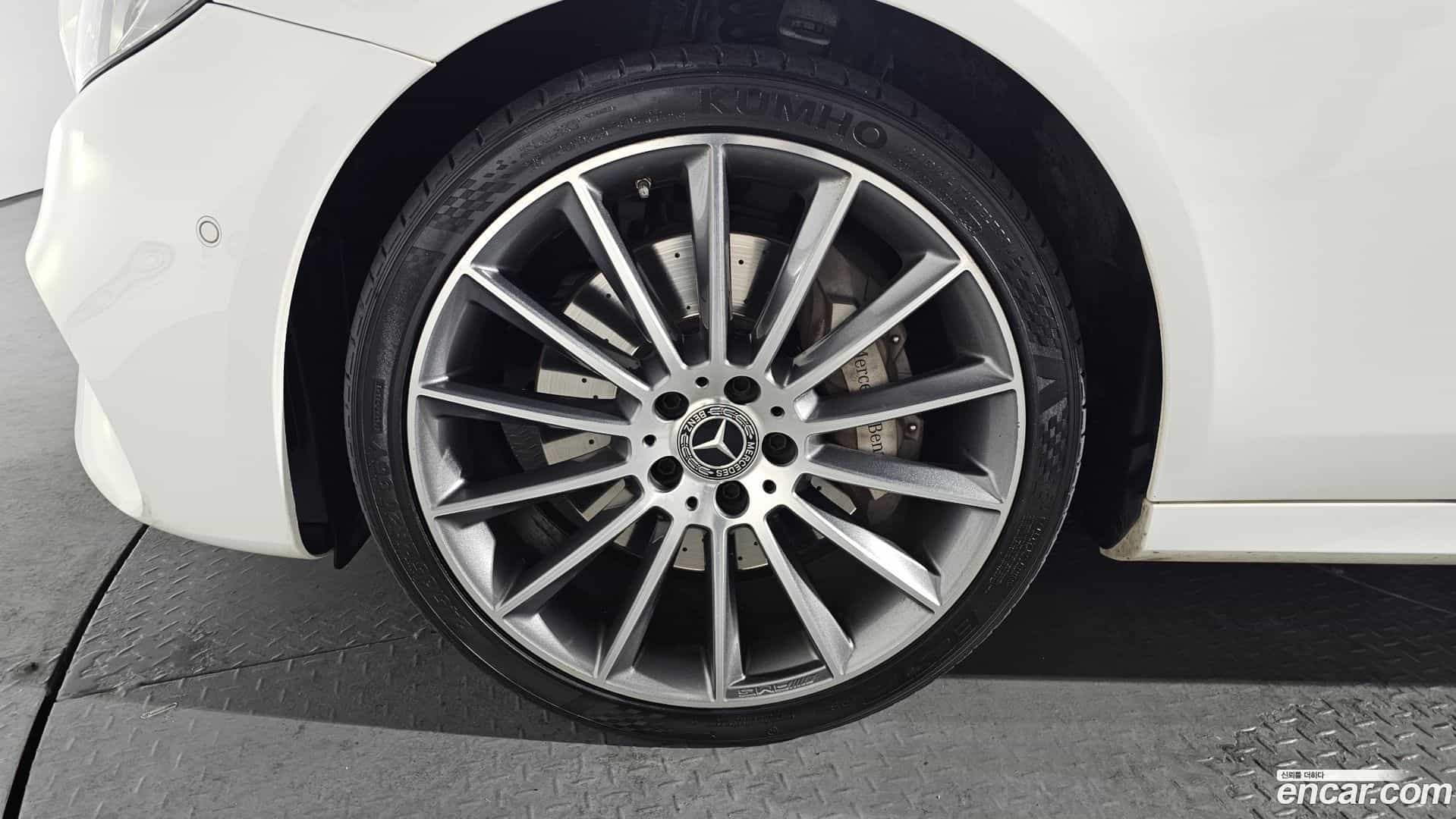 E-Class Mercedes-Benz 2019.10-OUTER-005