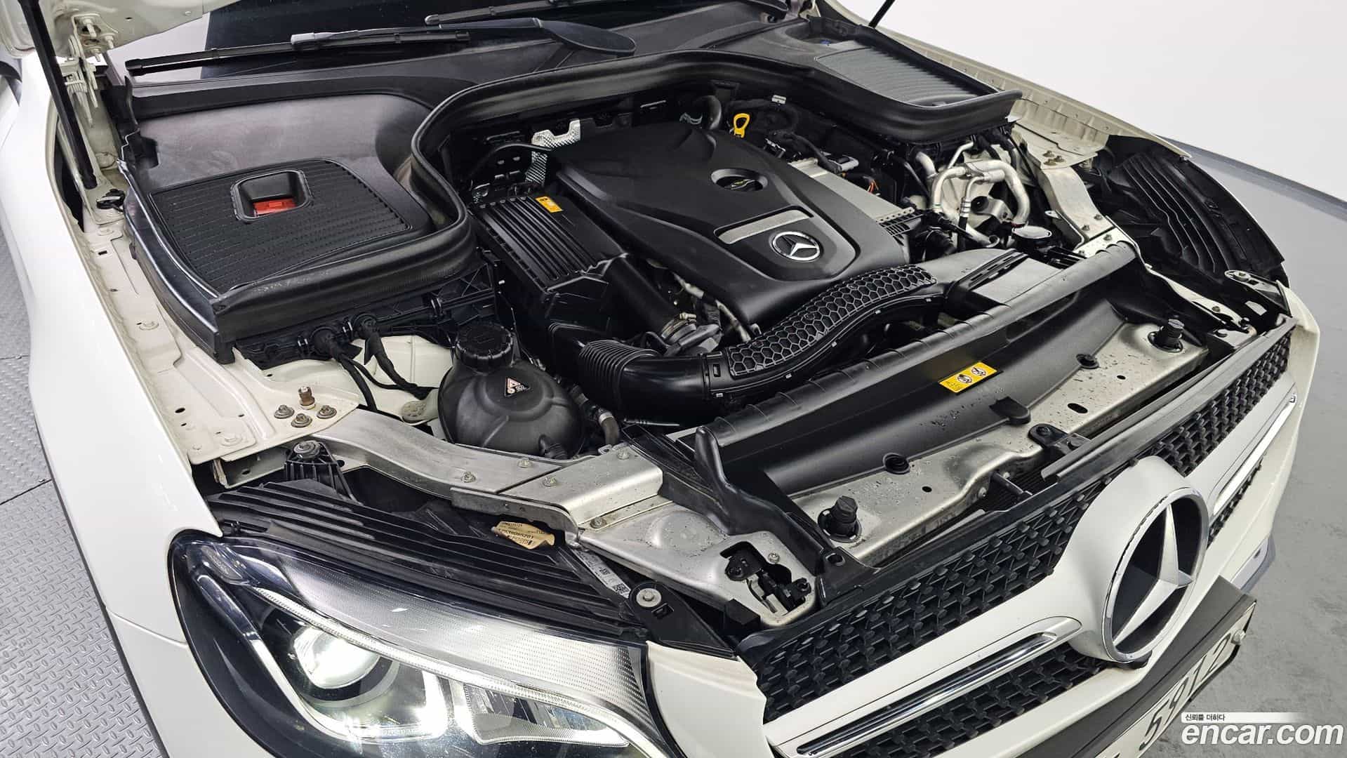 GLC-Class Mercedes-Benz 2019.3-INNER-006