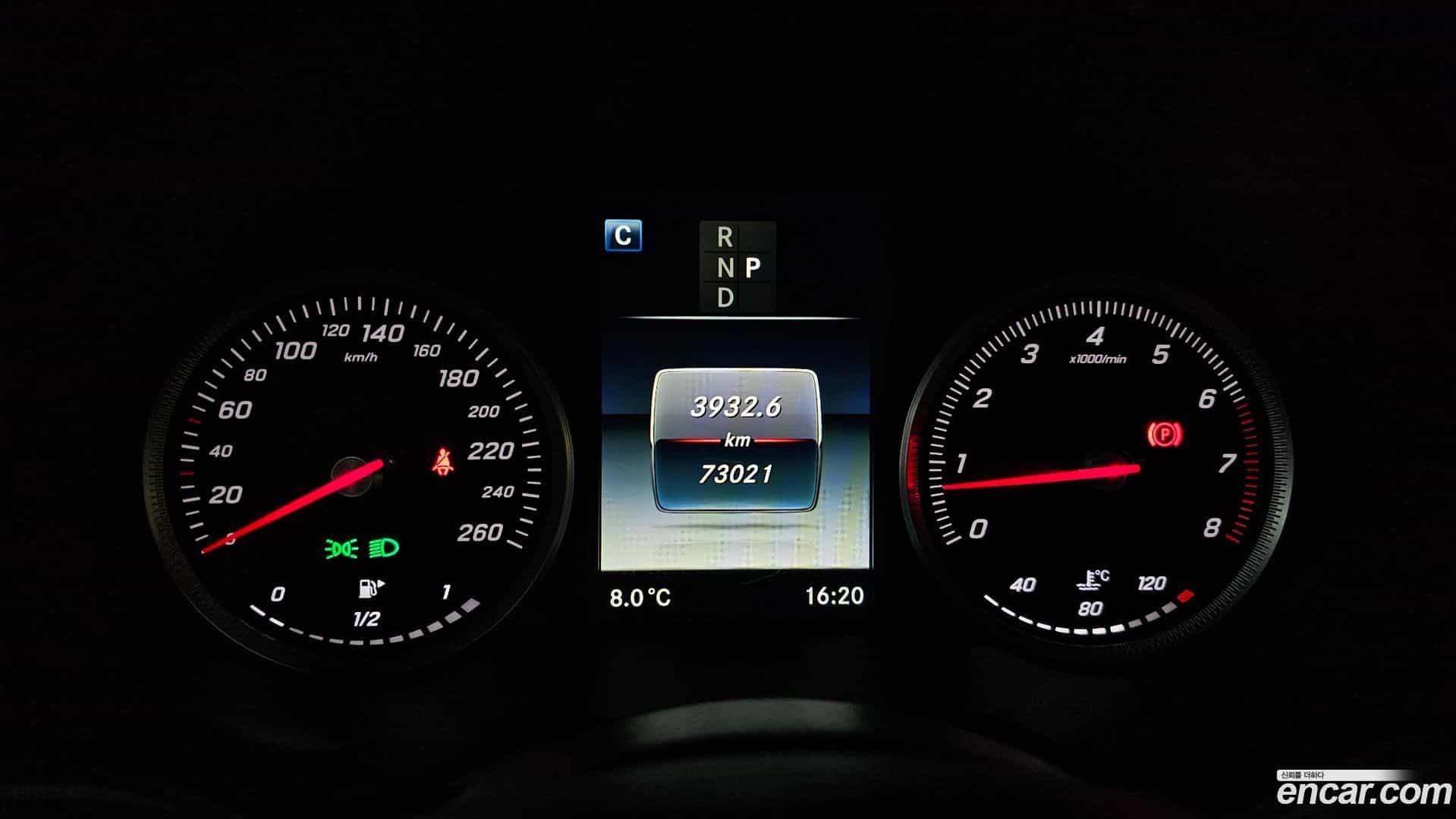 GLC-Class Mercedes-Benz 2019.3-INNER-008