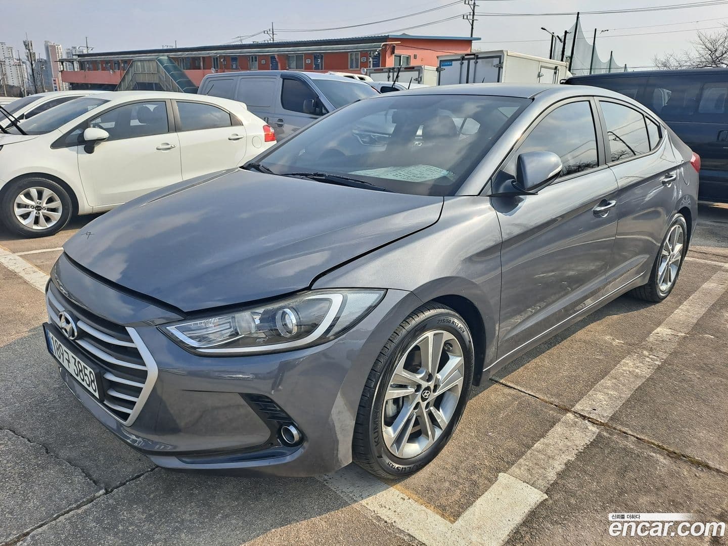 Main__Slider__Photo:AVANTE Hyundai 2017.4-0