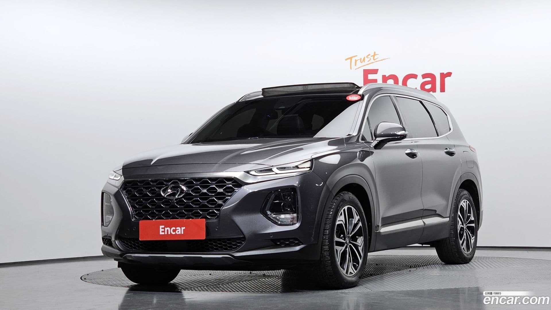Main__Slider__Photo:Santafe Hyundai 2018.2-0