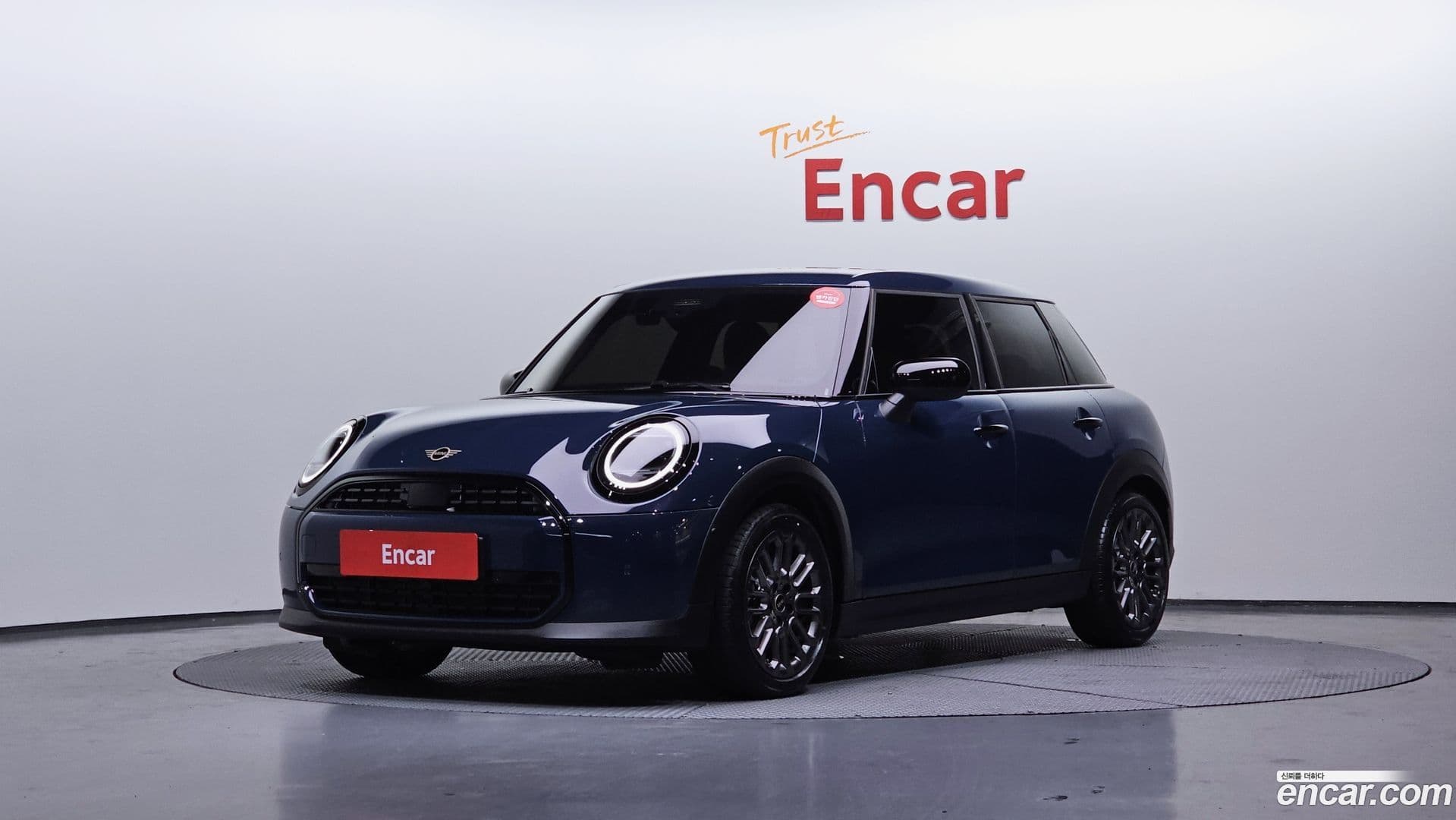 Main__Slider__Photo:Cooper Mini 2025.10-0