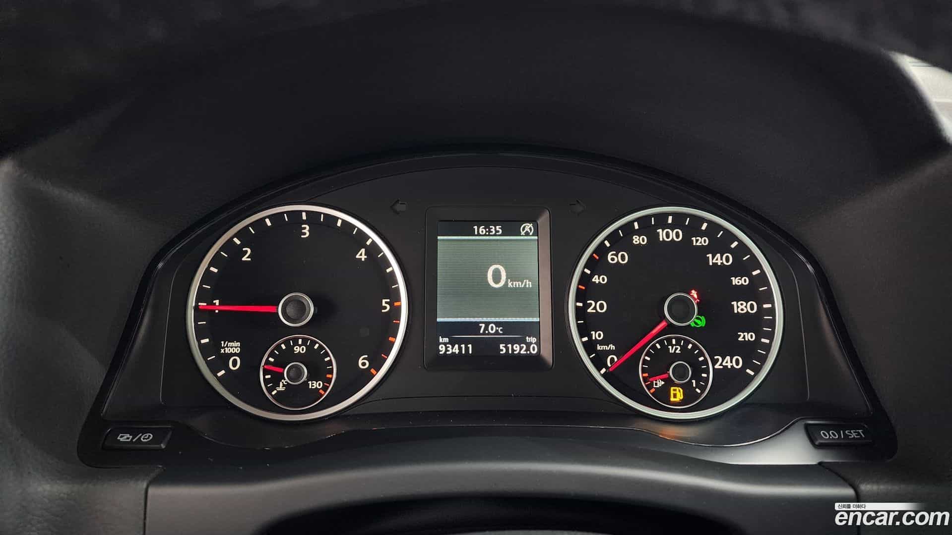 Tiguan Volkswagen 2013.2-INNER-008