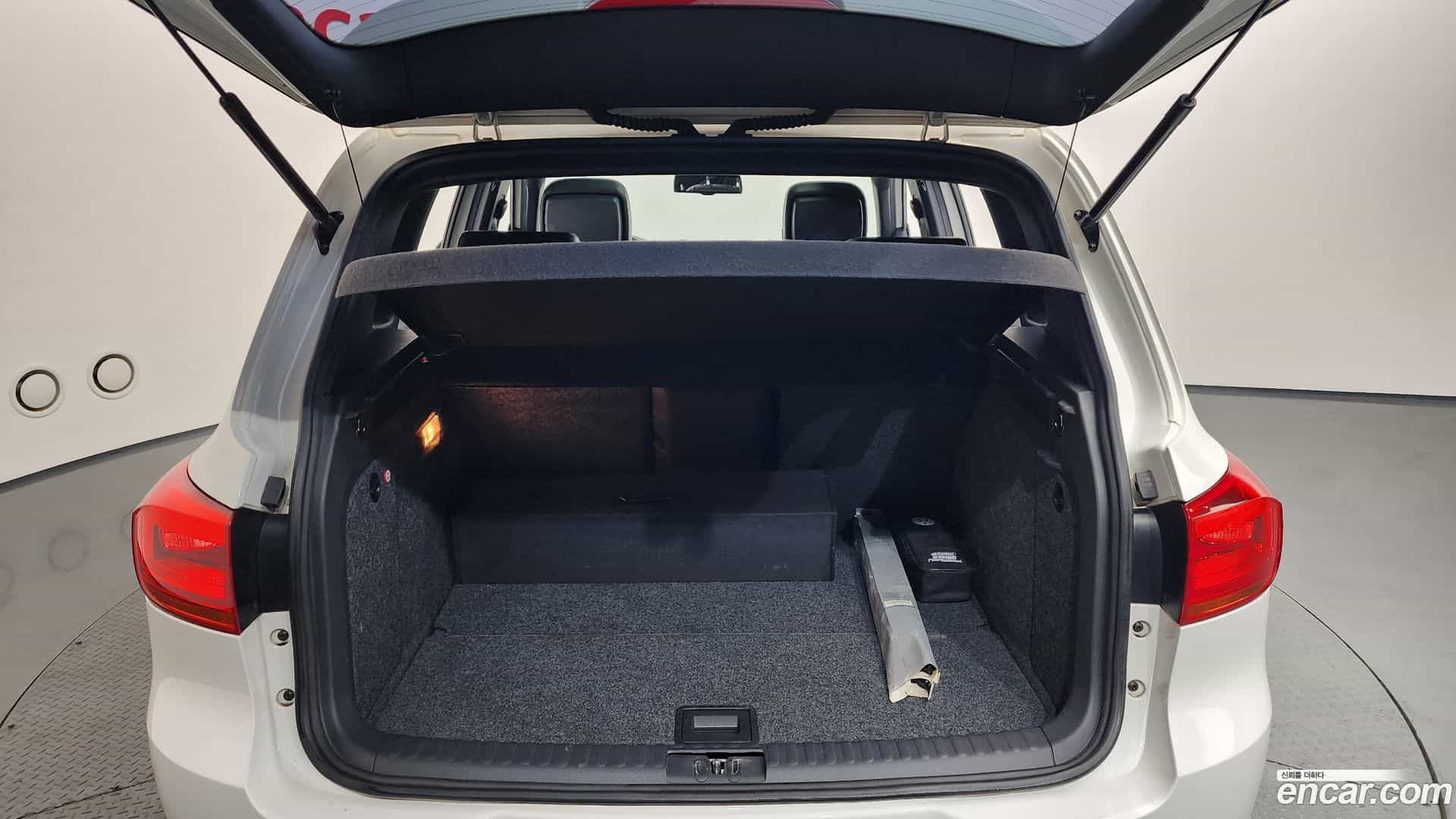 Tiguan Volkswagen 2013.2-OPTION-024